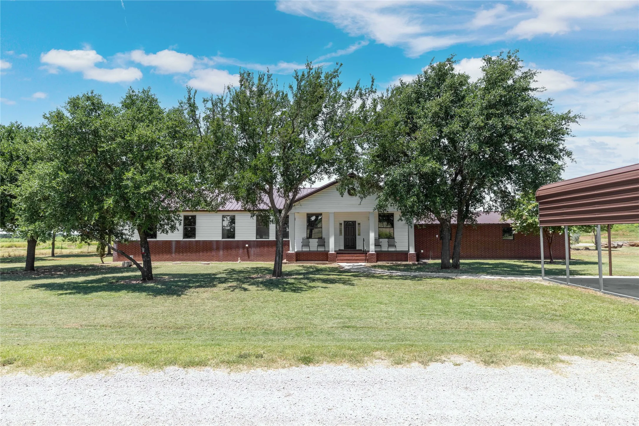 Single Family Residence For Sale in Brown County , 3001 County Road 404, Early, Texas 76802, 6 Bedroom, 4 Bathroom, Garage spaces, 3,410 Sqft, built in 0, mls#21327777, Real Estate Agent in Early, Homes For Sale in Brown county, Homes For Sale in Early, Realtor in Early Texas, Real Estate Brokerage Independent Realty Texas, Luminita Cordes Realtor