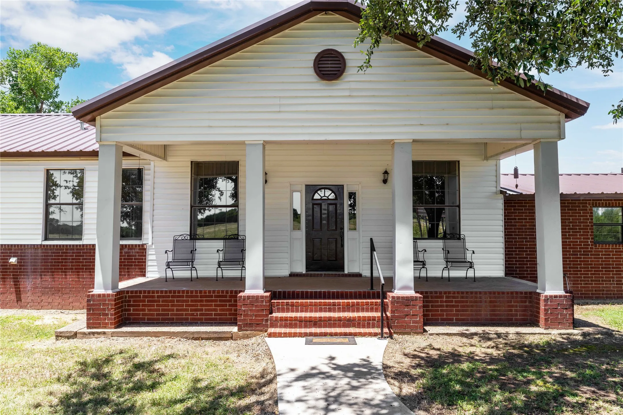 Single Family Residence For Sale in Brown County , 3001 County Road 404, Early, Texas 76802, 6 Bedroom, 4 Bathroom, Garage spaces, 3,410 Sqft, built in 0, mls#21327777, Real Estate Agent in Early, Homes For Sale in Brown county, Homes For Sale in Early, Realtor in Early Texas, Real Estate Brokerage Independent Realty Texas, Luminita Cordes Realtor