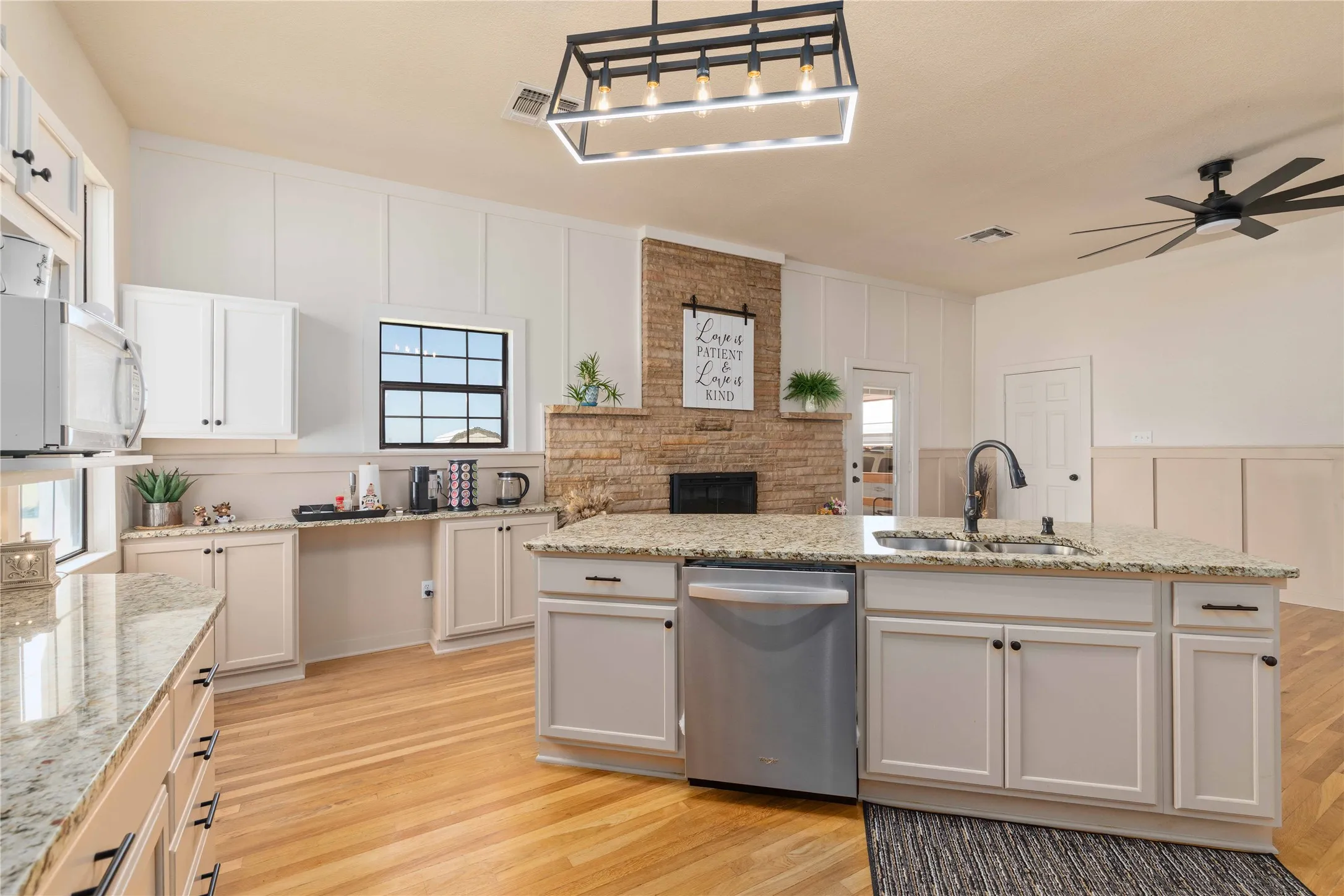 Single Family Residence For Sale in Brown County , 3001 County Road 404, Early, Texas 76802, 6 Bedroom, 4 Bathroom, Garage spaces, 3,410 Sqft, built in 0, mls#21327777, Real Estate Agent in Early, Homes For Sale in Brown county, Homes For Sale in Early, Realtor in Early Texas, Real Estate Brokerage Independent Realty Texas, Luminita Cordes Realtor