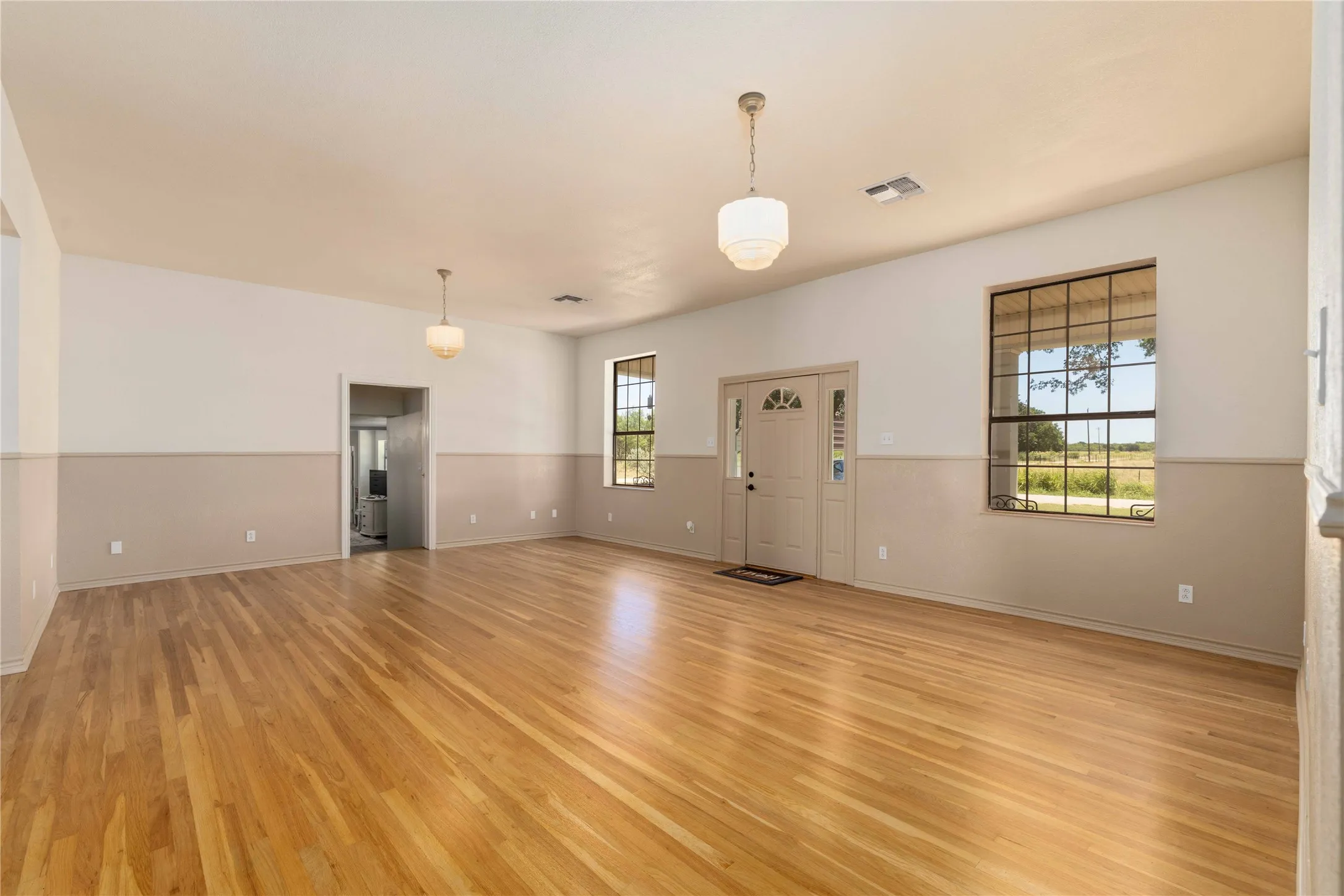 Single Family Residence For Sale in Brown County , 3001 County Road 404, Early, Texas 76802, 6 Bedroom, 4 Bathroom, Garage spaces, 3,410 Sqft, built in 0, mls#21327777, Real Estate Agent in Early, Homes For Sale in Brown county, Homes For Sale in Early, Realtor in Early Texas, Real Estate Brokerage Independent Realty Texas, Luminita Cordes Realtor