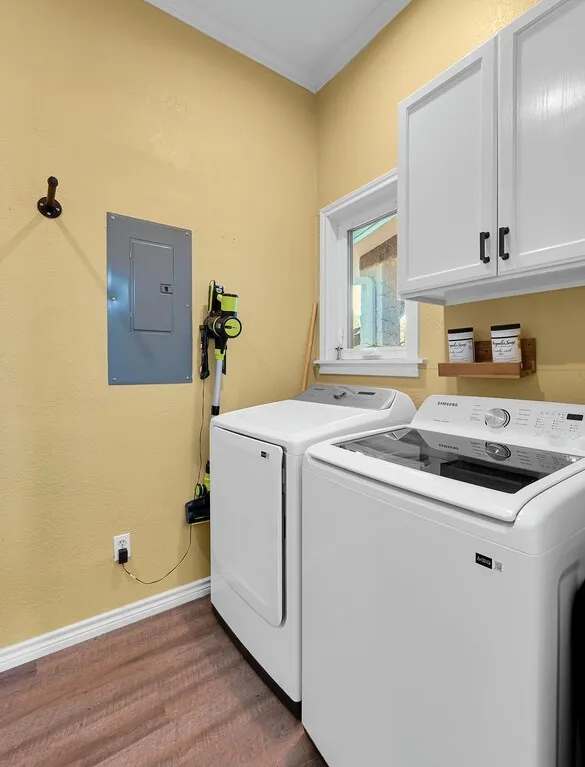 Single Family Residence For Sale in Bosque County , 5819 FM 56, Clifton, Texas 76634, 3 Bedroom, 3 Bathroom, 2 Garage spaces, 2,233 Sqft, built in 1987, mls#21327345, Real Estate Agent in Clifton, Homes For Sale in Bosque county, Homes For Sale in Clifton, Realtor in Clifton Texas, Real Estate Brokerage Independent Realty Texas, Luminita Cordes Realtor