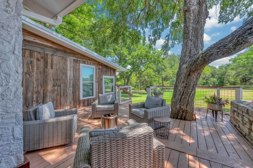 Single Family Residence For Sale in Bosque County , 5819 FM 56, Clifton, Texas 76634, 3 Bedroom, 3 Bathroom, 2 Garage spaces, 2,233 Sqft, built in 1987, mls#21327345, Real Estate Agent in Clifton, Homes For Sale in Bosque county, Homes For Sale in Clifton, Realtor in Clifton Texas, Real Estate Brokerage Independent Realty Texas, Luminita Cordes Realtor