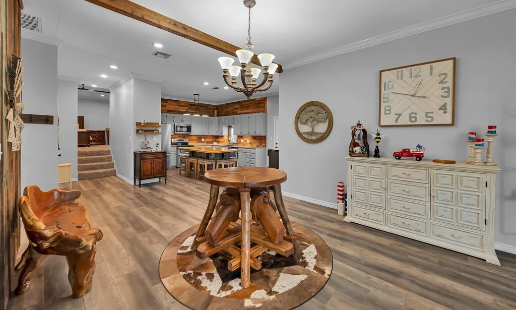 Single Family Residence For Sale in Bosque County , 5819 FM 56, Clifton, Texas 76634, 3 Bedroom, 3 Bathroom, 2 Garage spaces, 2,233 Sqft, built in 1987, mls#21327345, Real Estate Agent in Clifton, Homes For Sale in Bosque county, Homes For Sale in Clifton, Realtor in Clifton Texas, Real Estate Brokerage Independent Realty Texas, Luminita Cordes Realtor