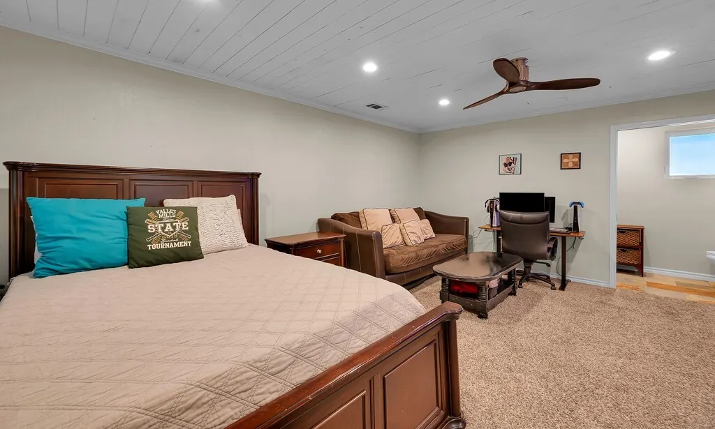 Single Family Residence For Sale in Bosque County , 5819 FM 56, Clifton, Texas 76634, 3 Bedroom, 3 Bathroom, 2 Garage spaces, 2,233 Sqft, built in 1987, mls#21327345, Real Estate Agent in Clifton, Homes For Sale in Bosque county, Homes For Sale in Clifton, Realtor in Clifton Texas, Real Estate Brokerage Independent Realty Texas, Luminita Cordes Realtor