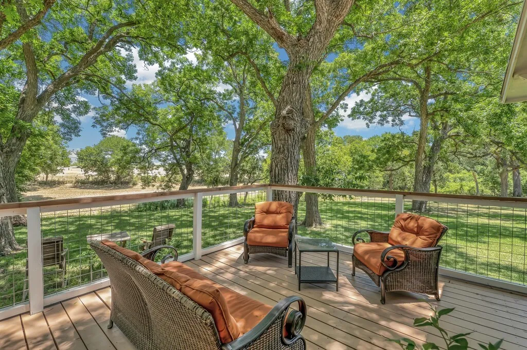 Single Family Residence For Sale in Bosque County , 5819 FM 56, Clifton, Texas 76634, 3 Bedroom, 3 Bathroom, 2 Garage spaces, 2,233 Sqft, built in 1987, mls#21327345, Real Estate Agent in Clifton, Homes For Sale in Bosque county, Homes For Sale in Clifton, Realtor in Clifton Texas, Real Estate Brokerage Independent Realty Texas, Luminita Cordes Realtor