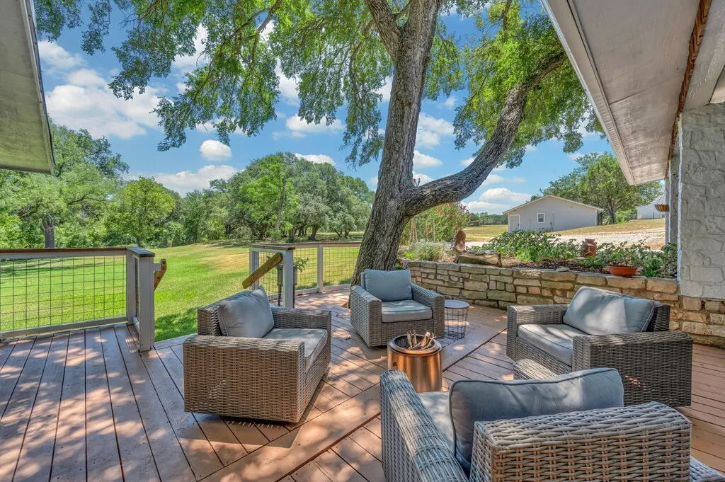 Single Family Residence For Sale in Bosque County , 5819 FM 56, Clifton, Texas 76634, 3 Bedroom, 3 Bathroom, 2 Garage spaces, 2,233 Sqft, built in 1987, mls#21327345, Real Estate Agent in Clifton, Homes For Sale in Bosque county, Homes For Sale in Clifton, Realtor in Clifton Texas, Real Estate Brokerage Independent Realty Texas, Luminita Cordes Realtor