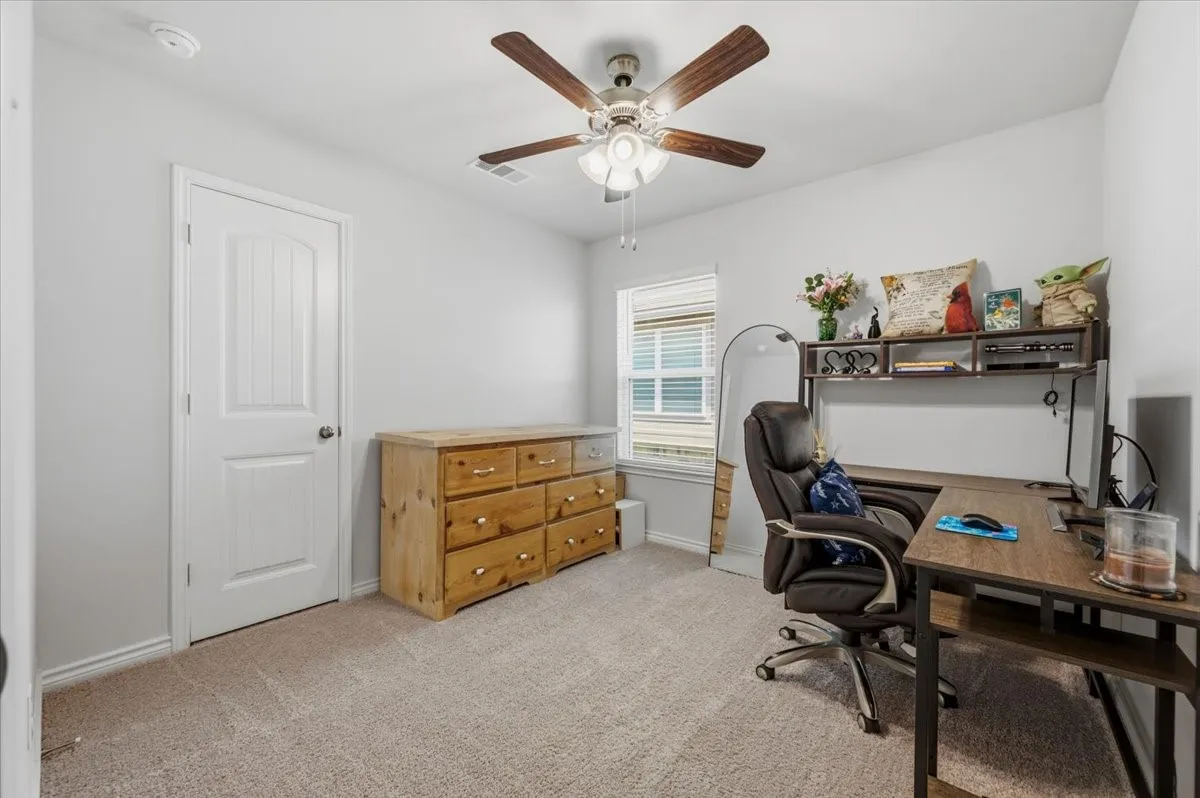 Single Family Residence For Sale in Ellis County , 1709 Mark Lane, Ennis, Texas 75119, 4 Bedroom, 2 Bathroom, 2 Garage spaces, 1,596 Sqft, built in 2021, mls#21327791, Real Estate Agent in Ennis, Homes For Sale in Ellis county, Homes For Sale in Ennis, Realtor in Ennis Texas, Real Estate Brokerage Independent Realty Texas, Luminita Cordes Realtor