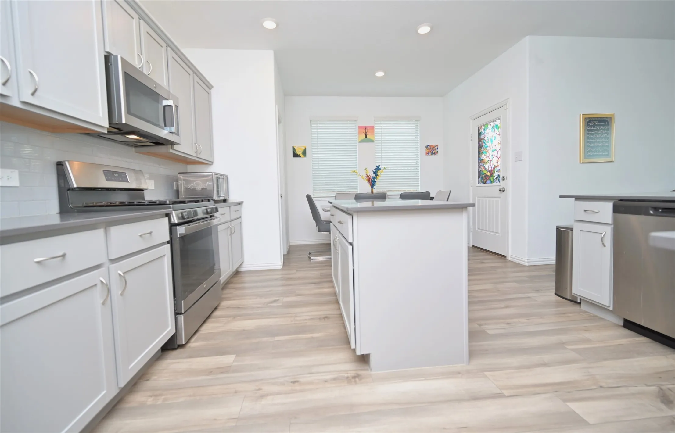 Single Family Residence For Sale in Denton County , 14800 Devils Claw Trail, Fort Worth, Texas 76052, 4 Bedroom, 2 Bathroom, 2 Garage spaces, 1,998 Sqft, built in 2021, mls#21324513, Real Estate Agent in Fort Worth, Homes For Sale in Denton county, Homes For Sale in Fort Worth, Realtor in Fort Worth Texas, Real Estate Brokerage Independent Realty Texas, Luminita Cordes Realtor