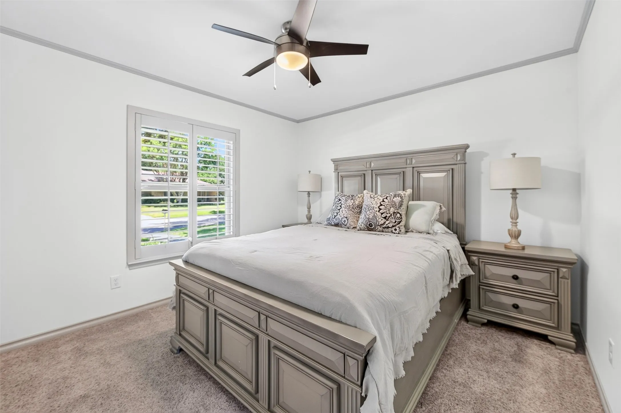 Single Family Residence For Sale in Dallas County , 13834 Tanglewood Drive, Farmers Branch, Texas 75234, 4 Bedroom, 3 Bathroom, 2 Garage spaces, 2,336 Sqft, built in 1960, mls#21327795, Real Estate Agent in Farmers Branch, Homes For Sale in Dallas county, Homes For Sale in Farmers Branch, Realtor in Farmers Branch Texas, Real Estate Brokerage Independent Realty Texas, Luminita Cordes Realtor