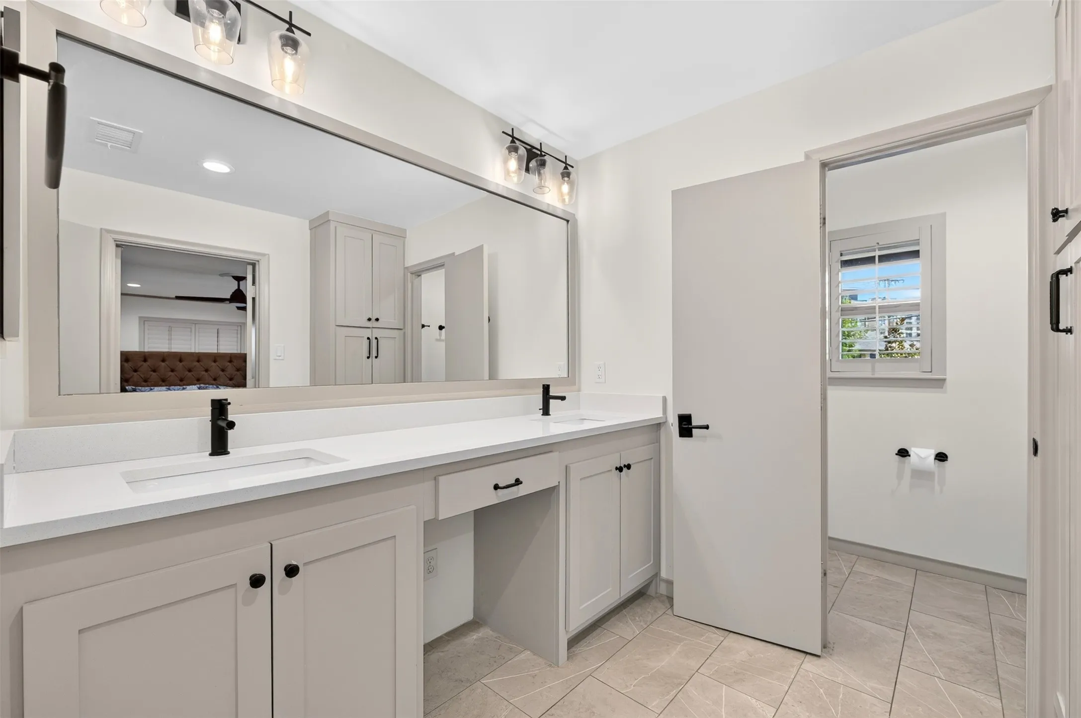 Single Family Residence For Sale in Dallas County , 13834 Tanglewood Drive, Farmers Branch, Texas 75234, 4 Bedroom, 3 Bathroom, 2 Garage spaces, 2,336 Sqft, built in 1960, mls#21327795, Real Estate Agent in Farmers Branch, Homes For Sale in Dallas county, Homes For Sale in Farmers Branch, Realtor in Farmers Branch Texas, Real Estate Brokerage Independent Realty Texas, Luminita Cordes Realtor