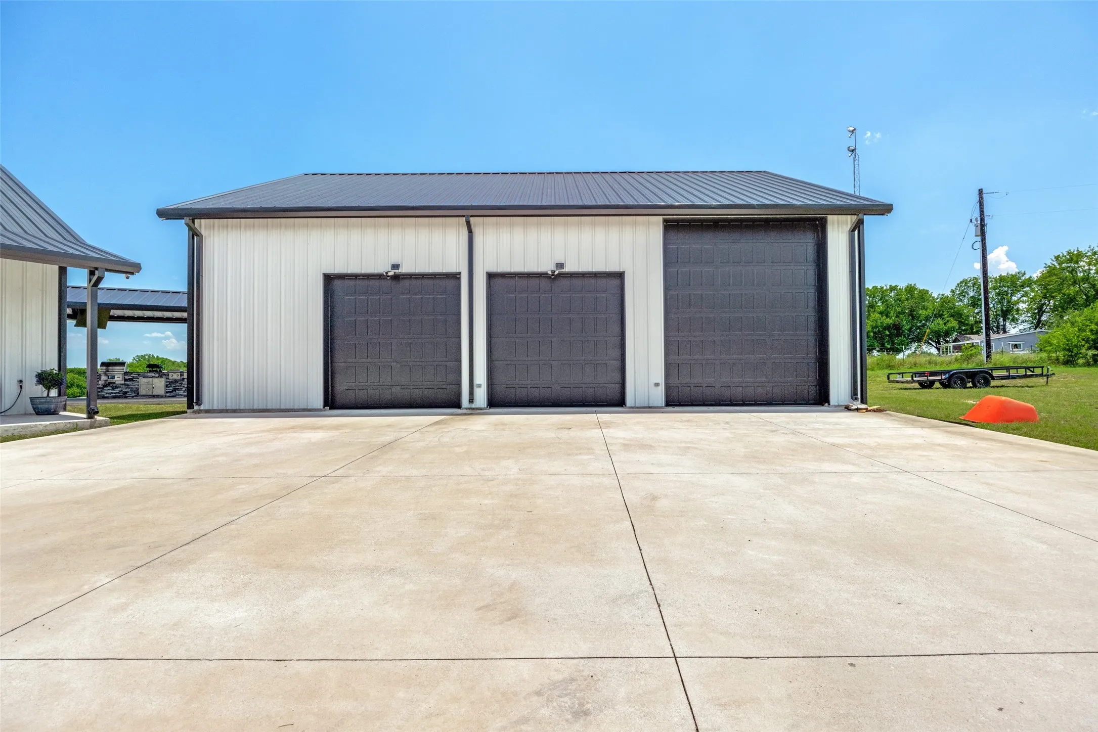 Garage & Shop with RV storage.