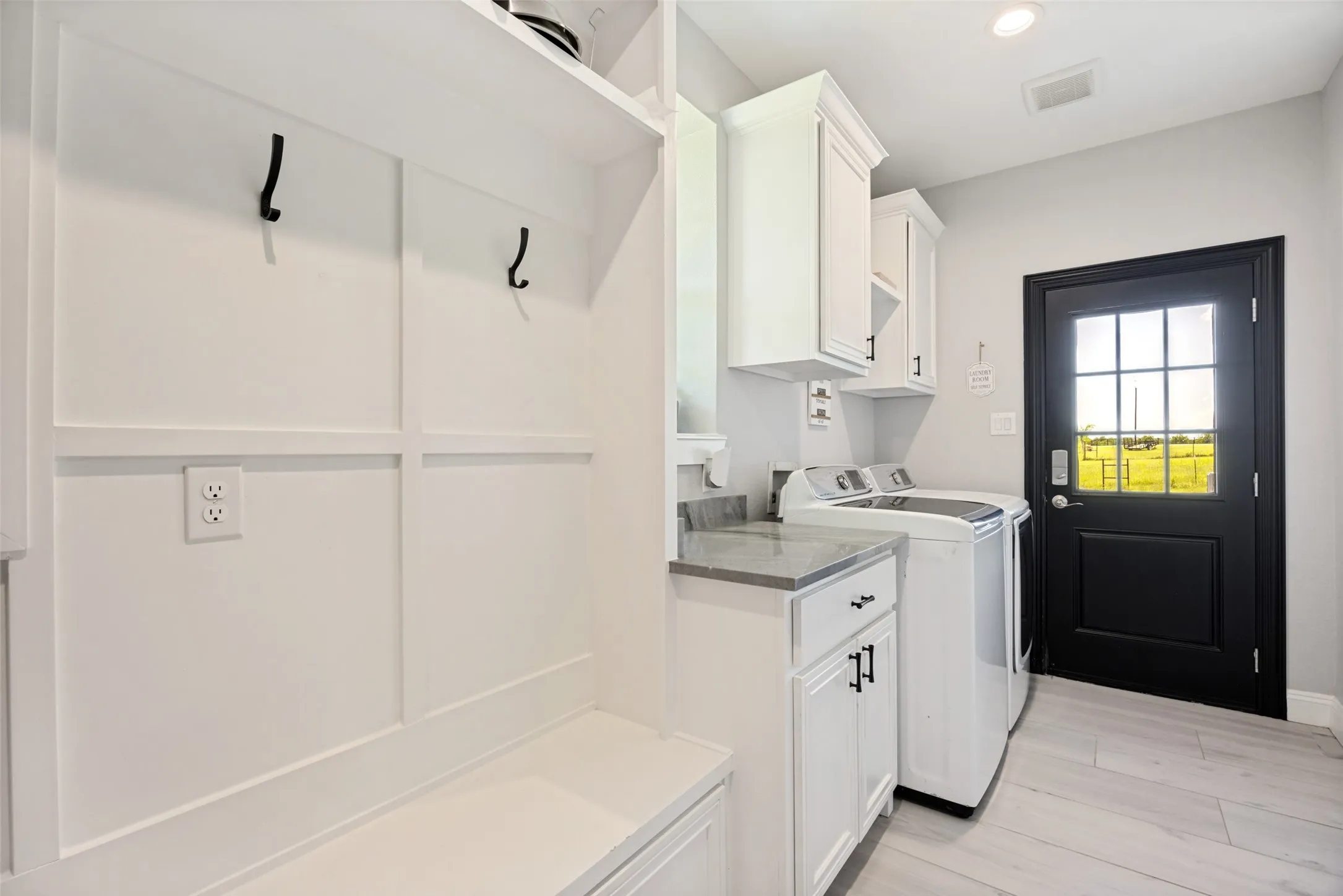 Single Family Residence For Sale in Collin County , 11872 County Road 577, Anna, Texas 75409, 3 Bedrooms, 3 Bathrooms, 6 Garage spaces, 2,573 Sqft, built in 2022, Price $1,500,000, mls#21327479, Real Estate Agent in Anna, Homes For Sale in Collin county, Homes For Sale in Anna, Realtor in Anna Texas, Real Estate Brokerage Independent Realty Texas, Luminita Cordes Realtor
