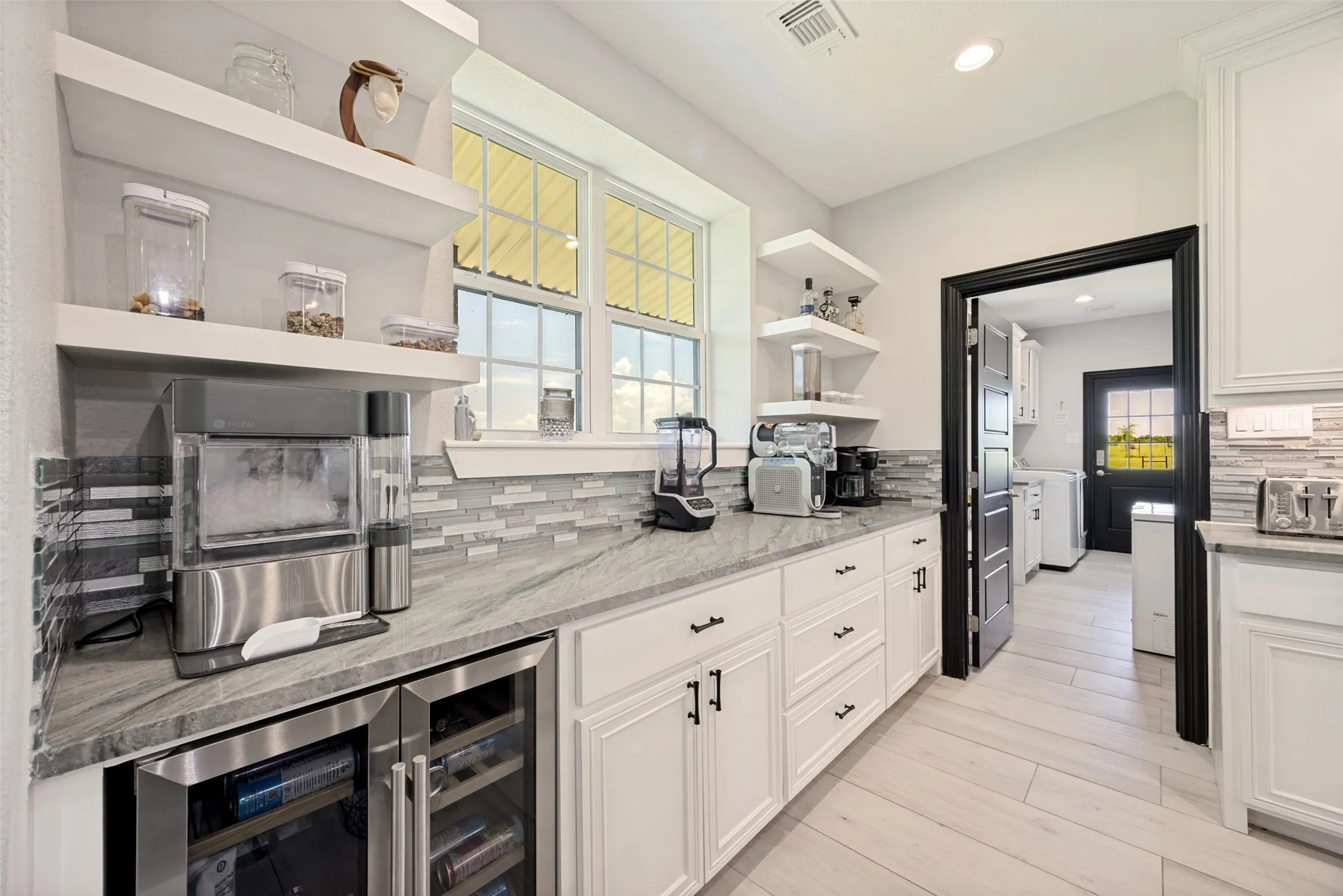 Single Family Residence For Sale in Collin County , 11872 County Road 577, Anna, Texas 75409, 3 Bedrooms, 3 Bathrooms, 6 Garage spaces, 2,573 Sqft, built in 2022, Price $1,500,000, mls#21327479, Real Estate Agent in Anna, Homes For Sale in Collin county, Homes For Sale in Anna, Realtor in Anna Texas, Real Estate Brokerage Independent Realty Texas, Luminita Cordes Realtor