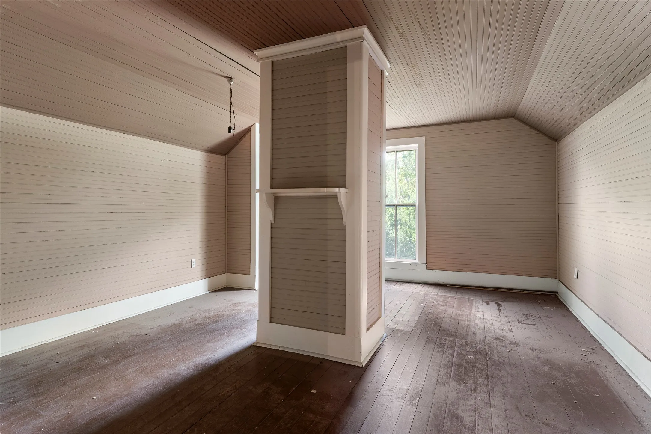 Upstairs bedroom