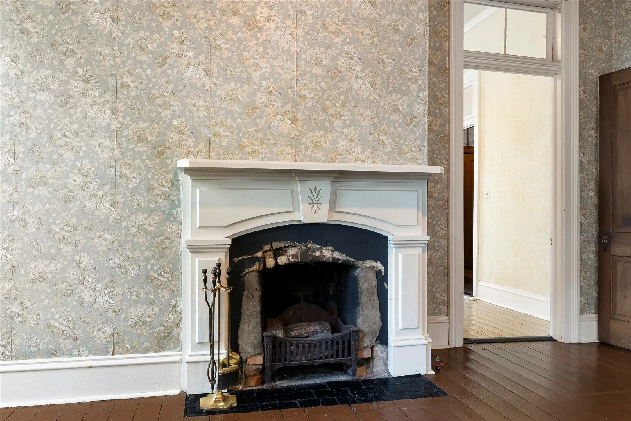 Single Family Residence For Sale in Dallas County , 4611 Kelton Drive, Dallas, Texas 75209, 4 Bedroom, 3 Bathroom, Garage spaces, 3,772 Sqft, built in 1880, mls#21317577, Real Estate Agent in Dallas, Homes For Sale in Dallas county, Homes For Sale in Dallas, Realtor in Dallas Texas, Real Estate Brokerage Independent Realty Texas, Luminita Cordes Realtor