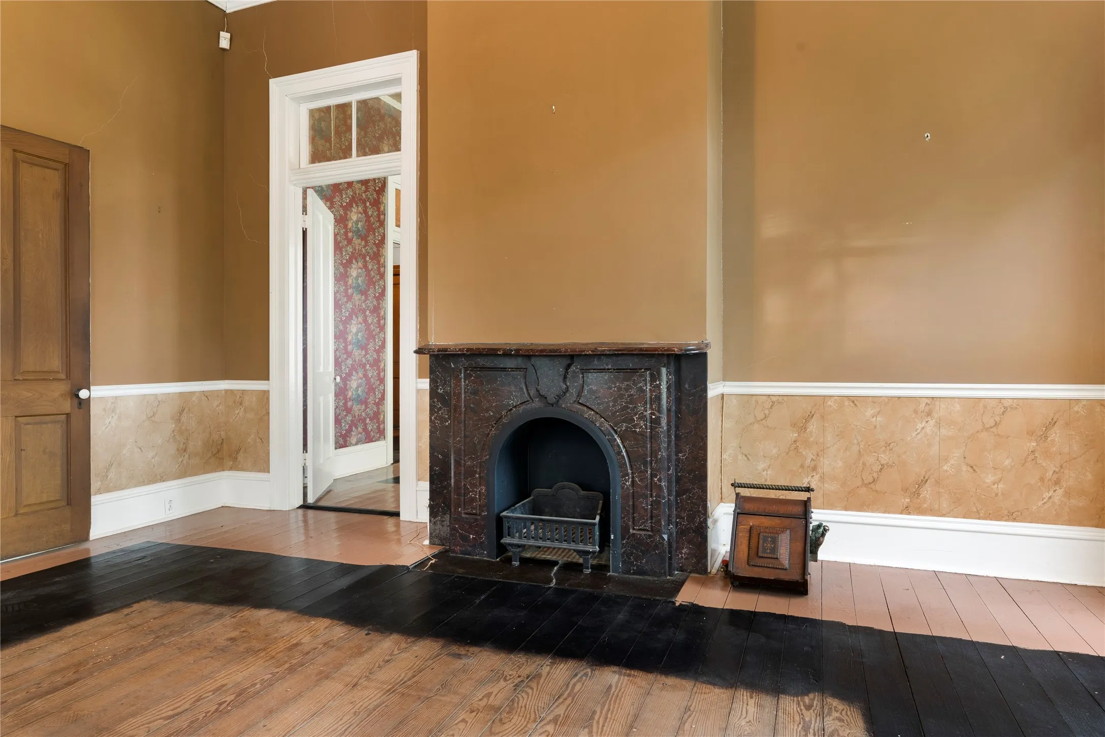 Single Family Residence For Sale in Dallas County , 4611 Kelton Drive, Dallas, Texas 75209, 4 Bedroom, 3 Bathroom, Garage spaces, 3,772 Sqft, built in 1880, mls#21317577, Real Estate Agent in Dallas, Homes For Sale in Dallas county, Homes For Sale in Dallas, Realtor in Dallas Texas, Real Estate Brokerage Independent Realty Texas, Luminita Cordes Realtor