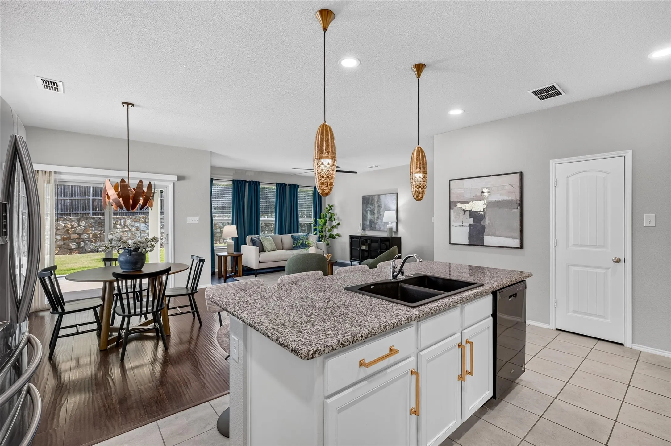 Single Family Residence For Sale in Denton County , 5709 Del Rey Drive, Denton, Texas 76208, 3 Bedroom, 2 Bathroom, 2 Garage spaces, 1,799 Sqft, built in 2017, mls#21303858, Real Estate Agent in Denton, Homes For Sale in Denton county, Homes For Sale in Denton, Realtor in Denton Texas, Real Estate Brokerage Independent Realty Texas, Luminita Cordes Realtor