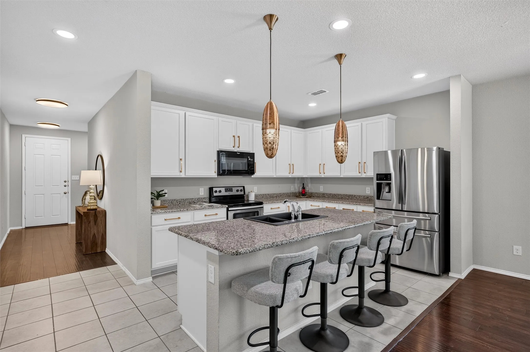 Single Family Residence For Sale in Denton County , 5709 Del Rey Drive, Denton, Texas 76208, 3 Bedroom, 2 Bathroom, 2 Garage spaces, 1,799 Sqft, built in 2017, mls#21303858, Real Estate Agent in Denton, Homes For Sale in Denton county, Homes For Sale in Denton, Realtor in Denton Texas, Real Estate Brokerage Independent Realty Texas, Luminita Cordes Realtor