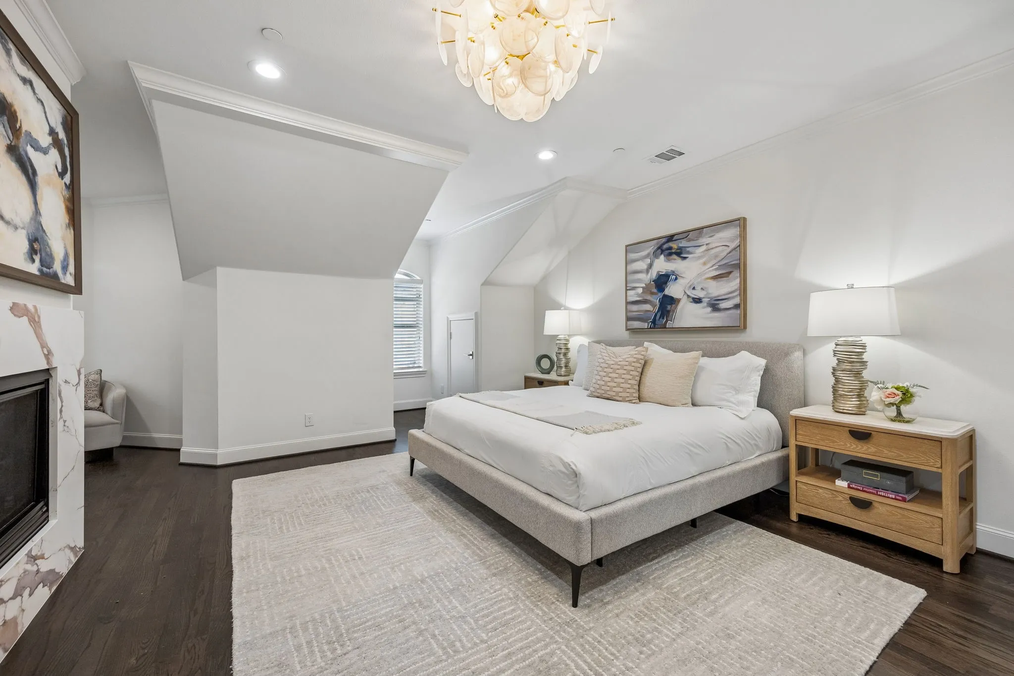 Condominium For Sale in Dallas County , 4152 Emerson Avenue A, University Park, Texas 75205, 3 Bedroom, 3 Bathroom, 2 Garage spaces, 2,575 Sqft, built in 2006, mls#21326317, Real Estate Agent in University Park, Homes For Sale in Dallas county, Homes For Sale in University Park, Realtor in University Park Texas, Real Estate Brokerage Independent Realty Texas, Luminita Cordes Realtor