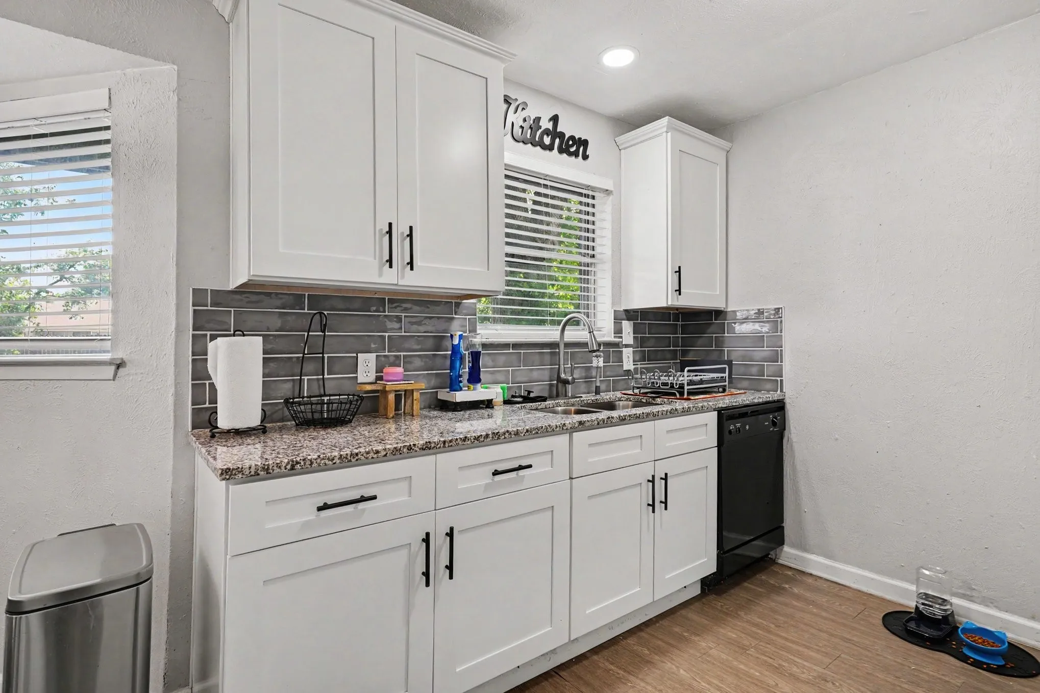 Single Family Residence For Sale in Tarrant County , 1608 Natches Drive, Arlington, Texas 76014, 3 Bedroom, 2 Bathroom, 2 Garage spaces, 1,341 Sqft, built in 1971, mls#21301834, Real Estate Agent in Arlington, Homes For Sale in Tarrant county, Homes For Sale in Arlington, Realtor in Arlington Texas, Real Estate Brokerage Independent Realty Texas, Luminita Cordes Realtor