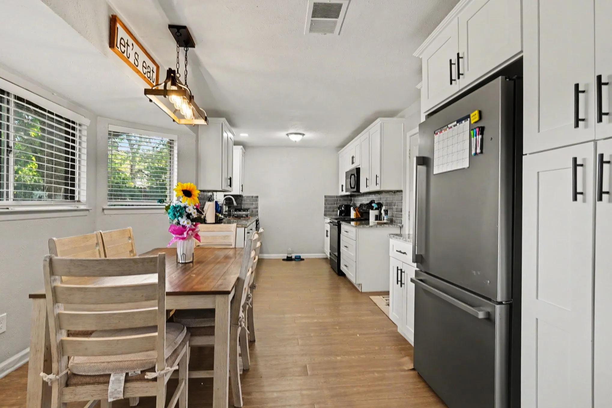 Single Family Residence For Sale in Tarrant County , 1608 Natches Drive, Arlington, Texas 76014, 3 Bedroom, 2 Bathroom, 2 Garage spaces, 1,341 Sqft, built in 1971, mls#21301834, Real Estate Agent in Arlington, Homes For Sale in Tarrant county, Homes For Sale in Arlington, Realtor in Arlington Texas, Real Estate Brokerage Independent Realty Texas, Luminita Cordes Realtor