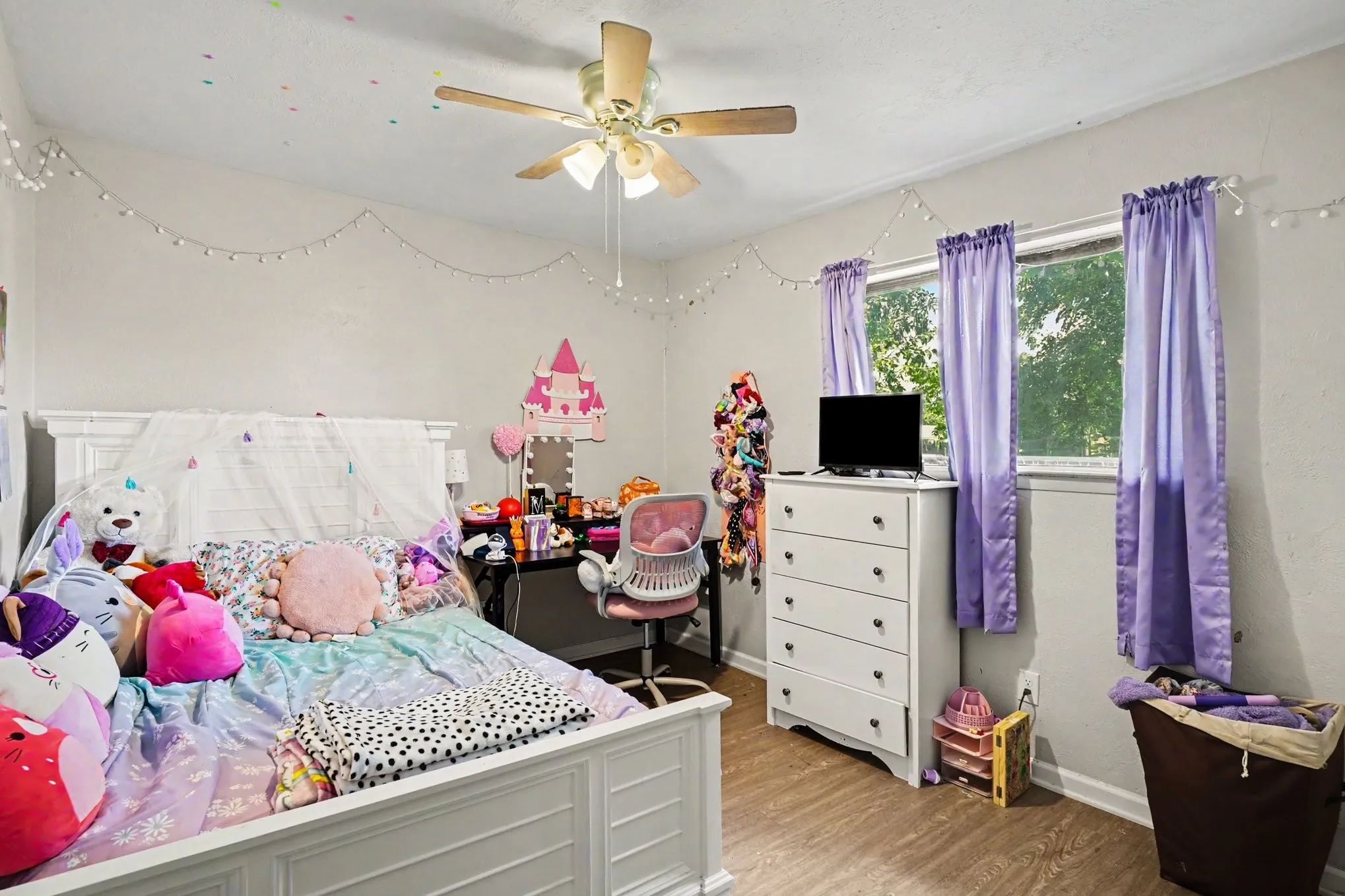 Single Family Residence For Sale in Tarrant County , 1608 Natches Drive, Arlington, Texas 76014, 3 Bedroom, 2 Bathroom, 2 Garage spaces, 1,341 Sqft, built in 1971, mls#21301834, Real Estate Agent in Arlington, Homes For Sale in Tarrant county, Homes For Sale in Arlington, Realtor in Arlington Texas, Real Estate Brokerage Independent Realty Texas, Luminita Cordes Realtor