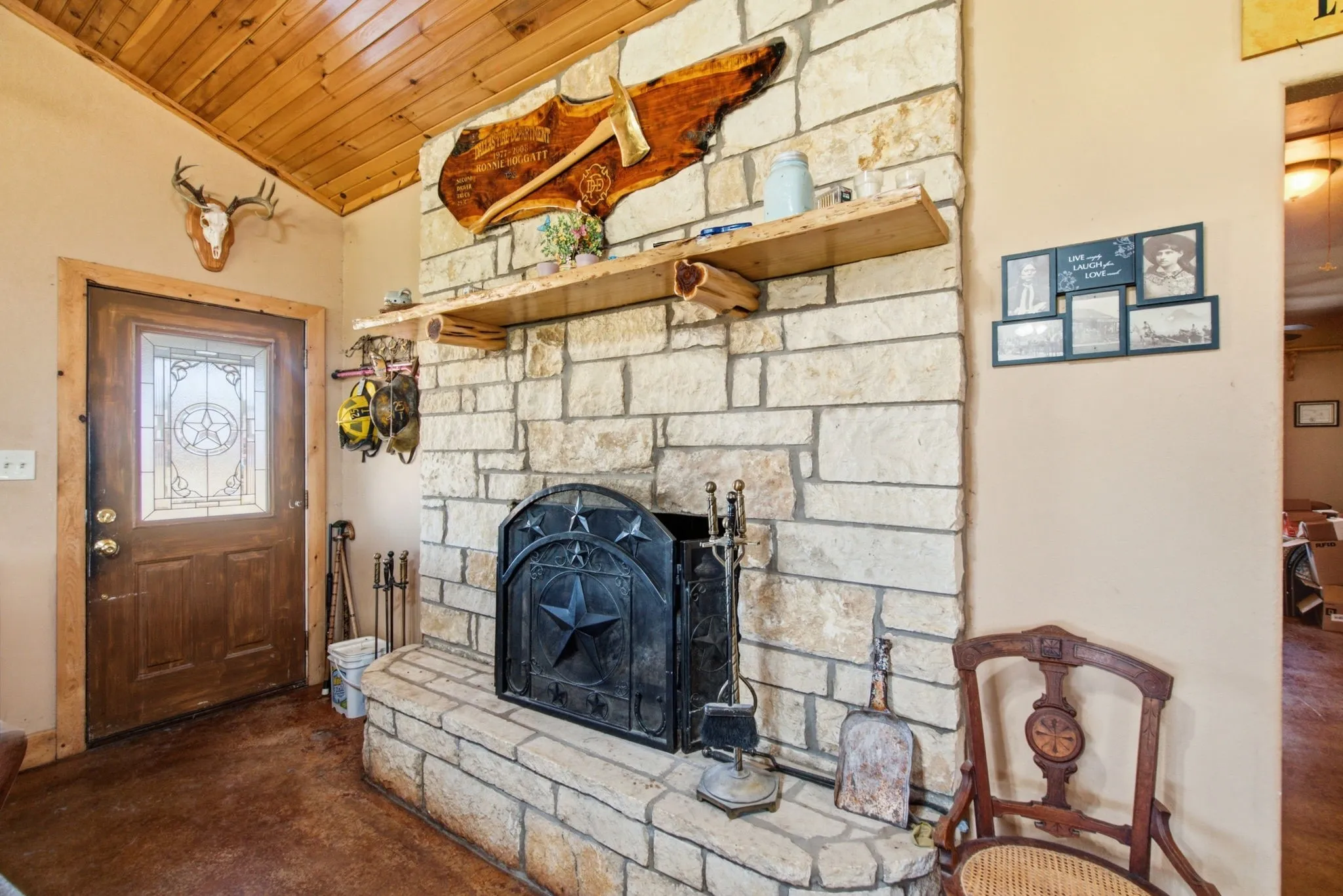 Farm For Sale in Hamilton County , 2975 N Fm 1702, Hamilton, Texas 76531, 5 Bedroom, 3 Bathroom, Garage spaces, 2,744 Sqft, built in 2010, mls#21327344, Real Estate Agent in Hamilton, Homes For Sale in Hamilton county, Homes For Sale in Hamilton, Realtor in Hamilton Texas, Real Estate Brokerage Independent Realty Texas, Luminita Cordes Realtor