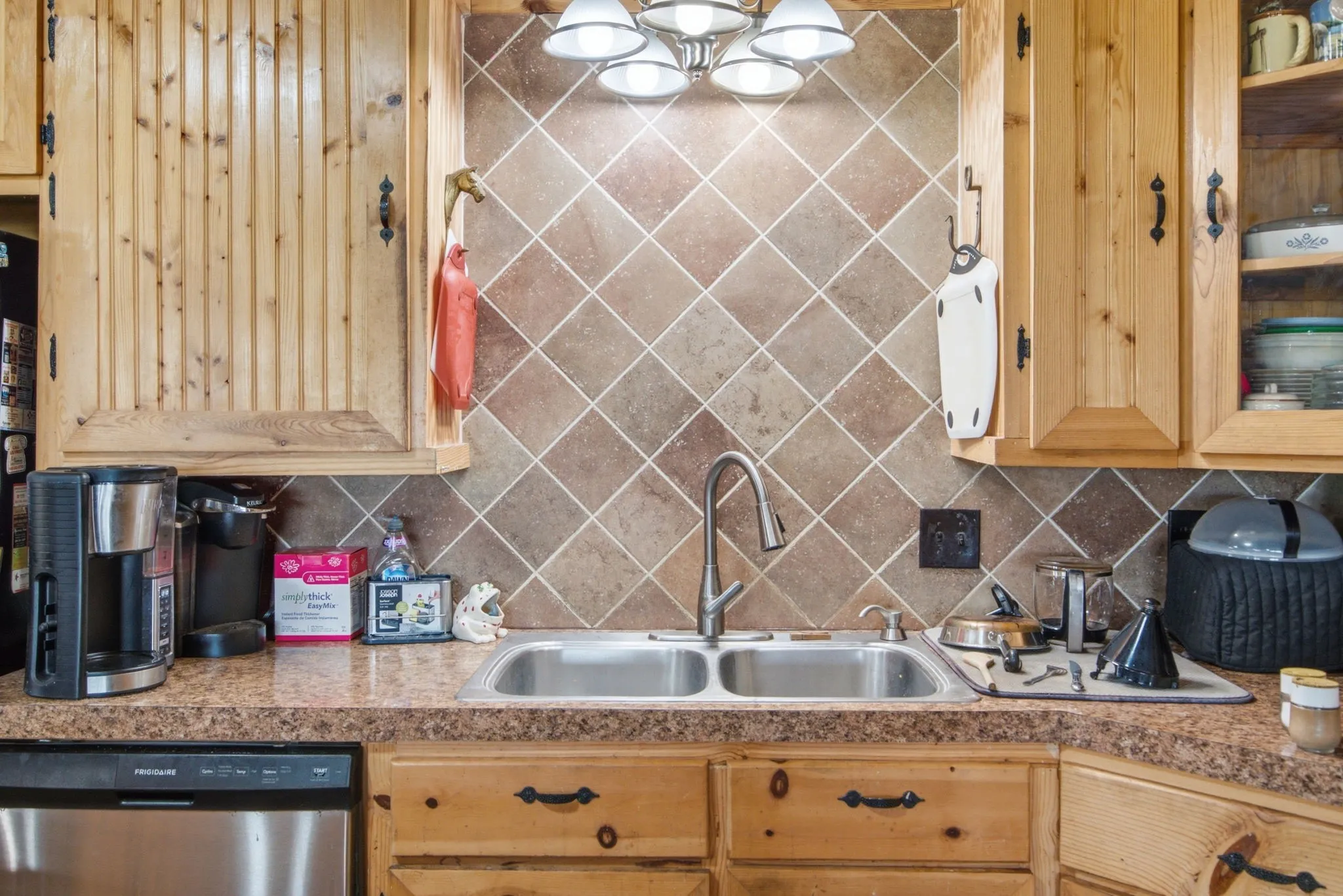 Farm For Sale in Hamilton County , 2975 N Fm 1702, Hamilton, Texas 76531, 5 Bedroom, 3 Bathroom, Garage spaces, 2,744 Sqft, built in 2010, mls#21327344, Real Estate Agent in Hamilton, Homes For Sale in Hamilton county, Homes For Sale in Hamilton, Realtor in Hamilton Texas, Real Estate Brokerage Independent Realty Texas, Luminita Cordes Realtor