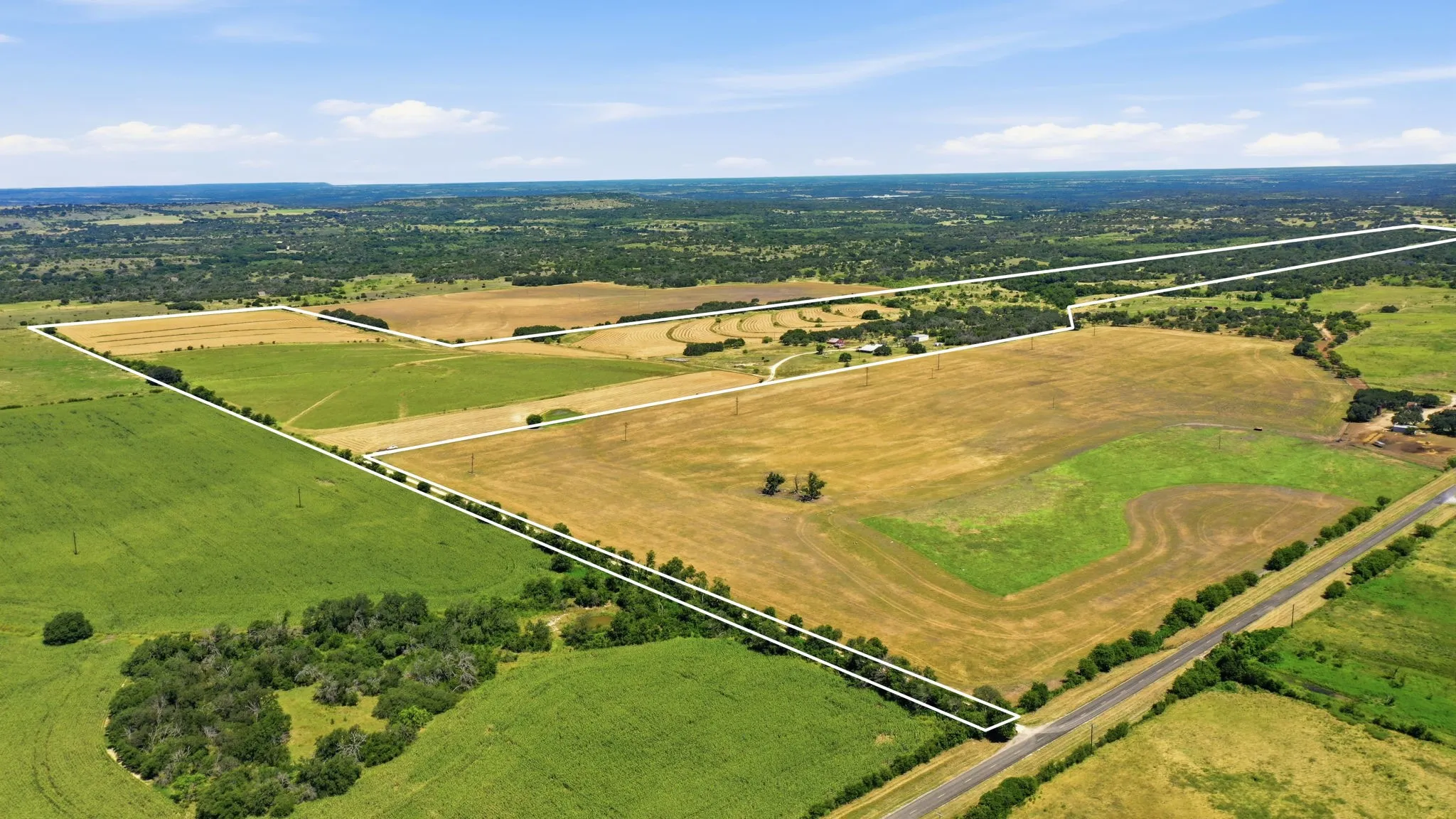 Farm For Sale in Hamilton County , 2975 N Fm 1702, Hamilton, Texas 76531, 5 Bedroom, 3 Bathroom, Garage spaces, 2,744 Sqft, built in 2010, mls#21327344, Real Estate Agent in Hamilton, Homes For Sale in Hamilton county, Homes For Sale in Hamilton, Realtor in Hamilton Texas, Real Estate Brokerage Independent Realty Texas, Luminita Cordes Realtor