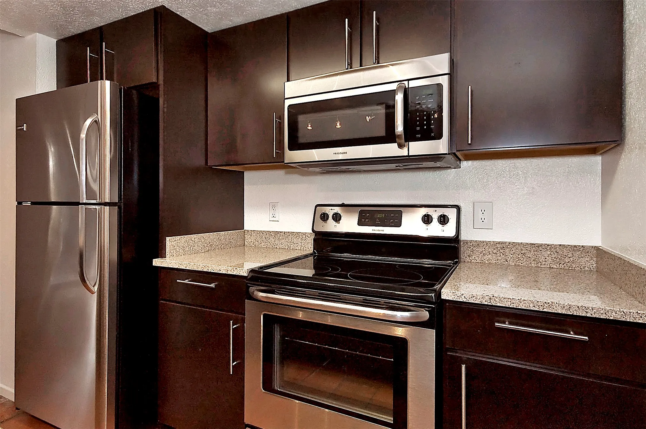 Condominium For Rent in Dallas County , 5909 Birchbrook Drive 123, Dallas, Texas 75206, 2 Bedroom, 2 Bathroom, Garage spaces, 1,124 Sqft, built in 1970, mls#21327828, Real Estate Agent in Dallas, Homes For Rent in Dallas county, Homes For Rent in Dallas, Realtor in Dallas Texas, Real Estate Brokerage Independent Realty Texas, Luminita Cordes Realtor