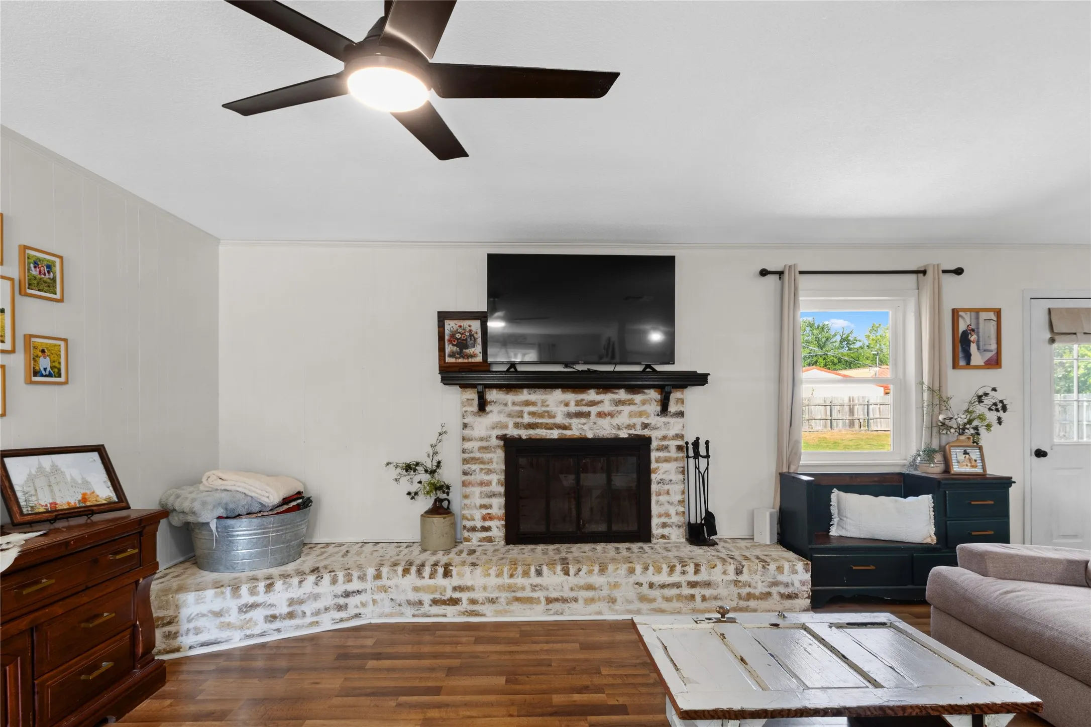Single Family Residence For Sale in Freestone County , 8 Circle Drive, Teague, Texas 75860, 3 Bedroom, 2 Bathroom, 2 Garage spaces, 1,819 Sqft, built in 1979, mls#21327612, Real Estate Agent in Teague, Homes For Sale in Freestone county, Homes For Sale in Teague, Realtor in Teague Texas, Real Estate Brokerage Independent Realty Texas, Luminita Cordes Realtor