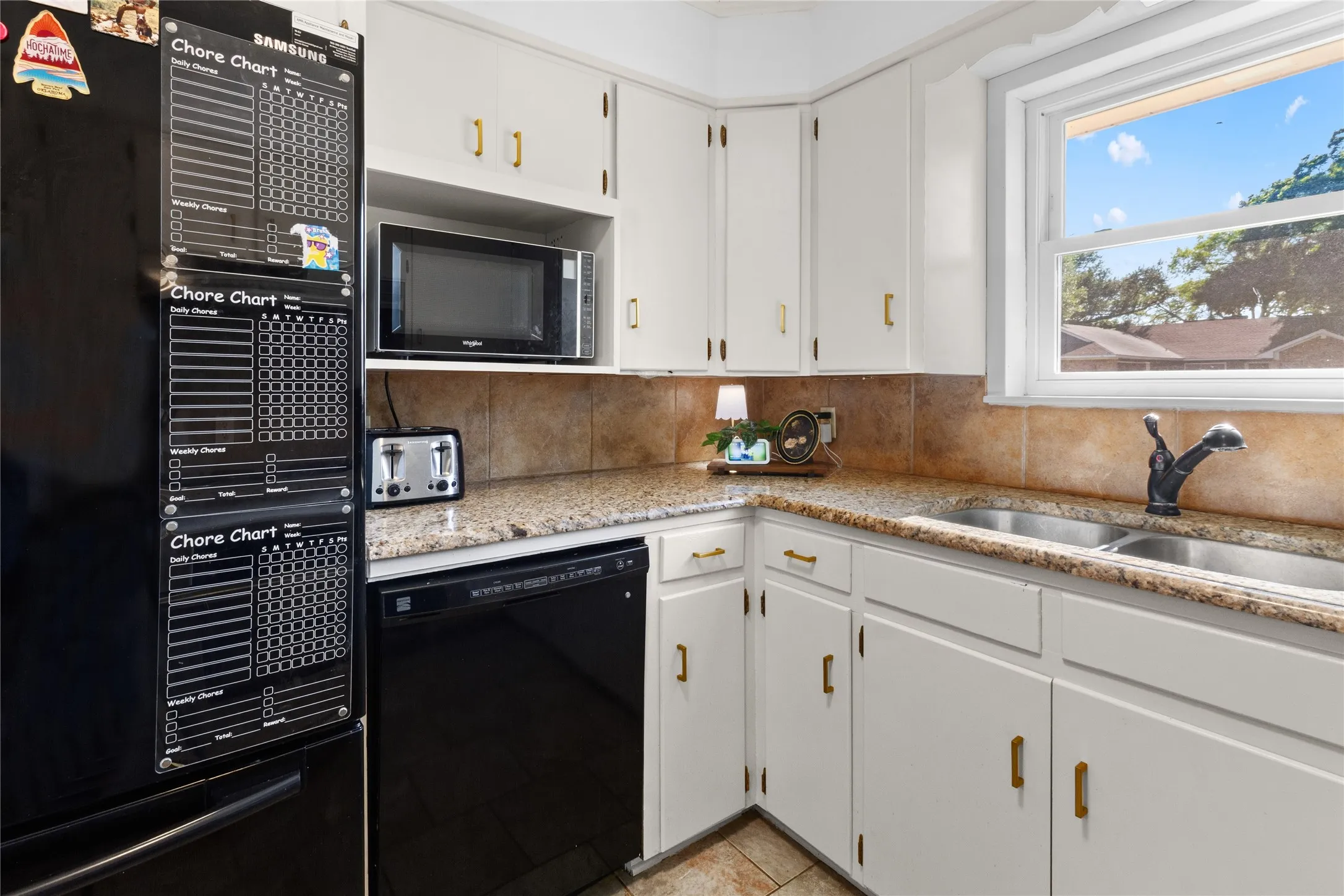 Single Family Residence For Sale in Freestone County , 8 Circle Drive, Teague, Texas 75860, 3 Bedroom, 2 Bathroom, 2 Garage spaces, 1,819 Sqft, built in 1979, mls#21327612, Real Estate Agent in Teague, Homes For Sale in Freestone county, Homes For Sale in Teague, Realtor in Teague Texas, Real Estate Brokerage Independent Realty Texas, Luminita Cordes Realtor