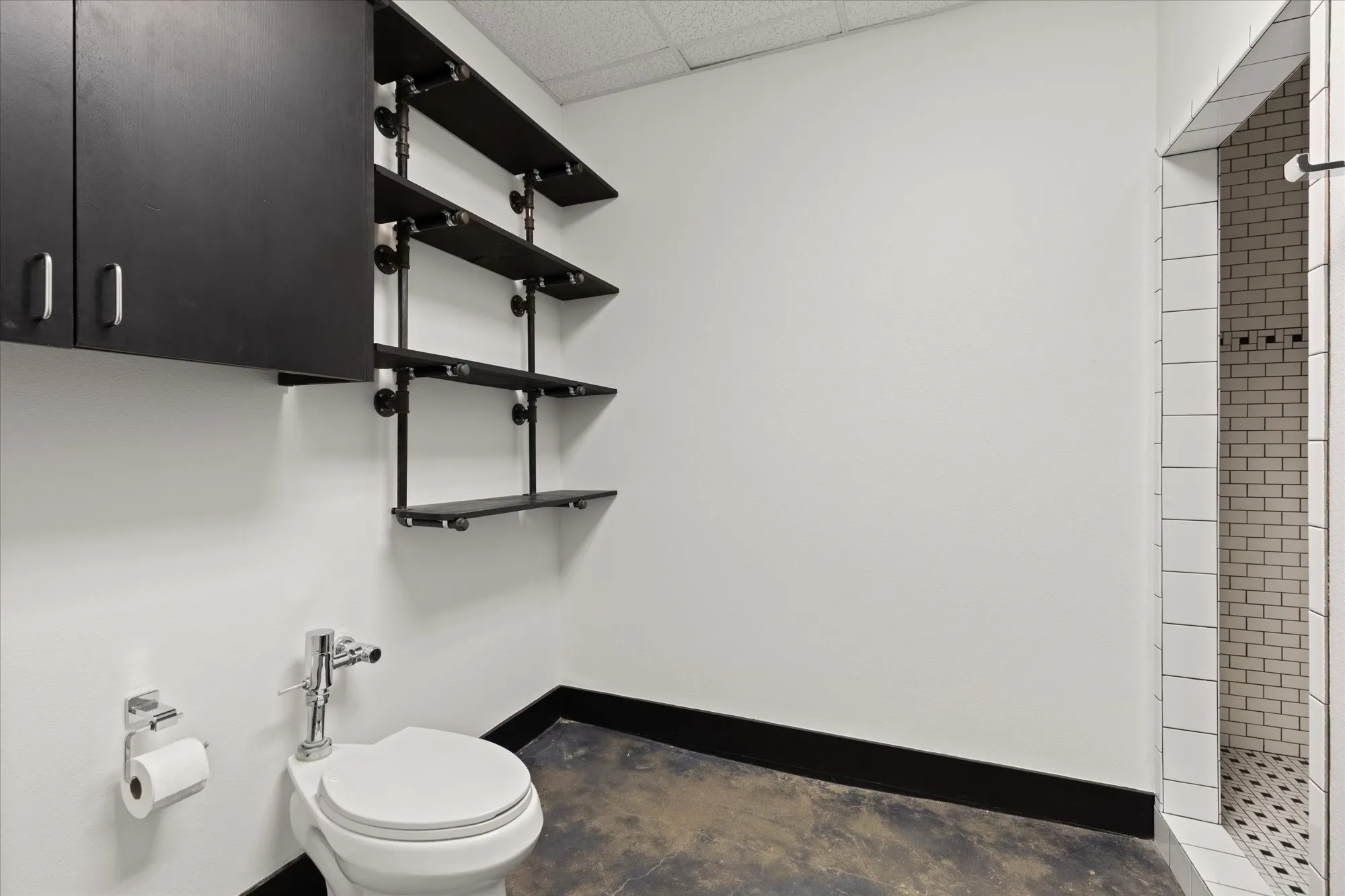 Office For Sale in Gregg County , 501 N Third Street, Longview, Texas 75602, 0, 0, Garage spaces, 0 Sqft, built in 1930, mls#21327833, Real Estate Agent in Longview, Homes For Sale in Gregg county, Homes For Sale in Longview, Realtor in Longview Texas, Real Estate Brokerage Independent Realty Texas, Luminita Cordes Realtor