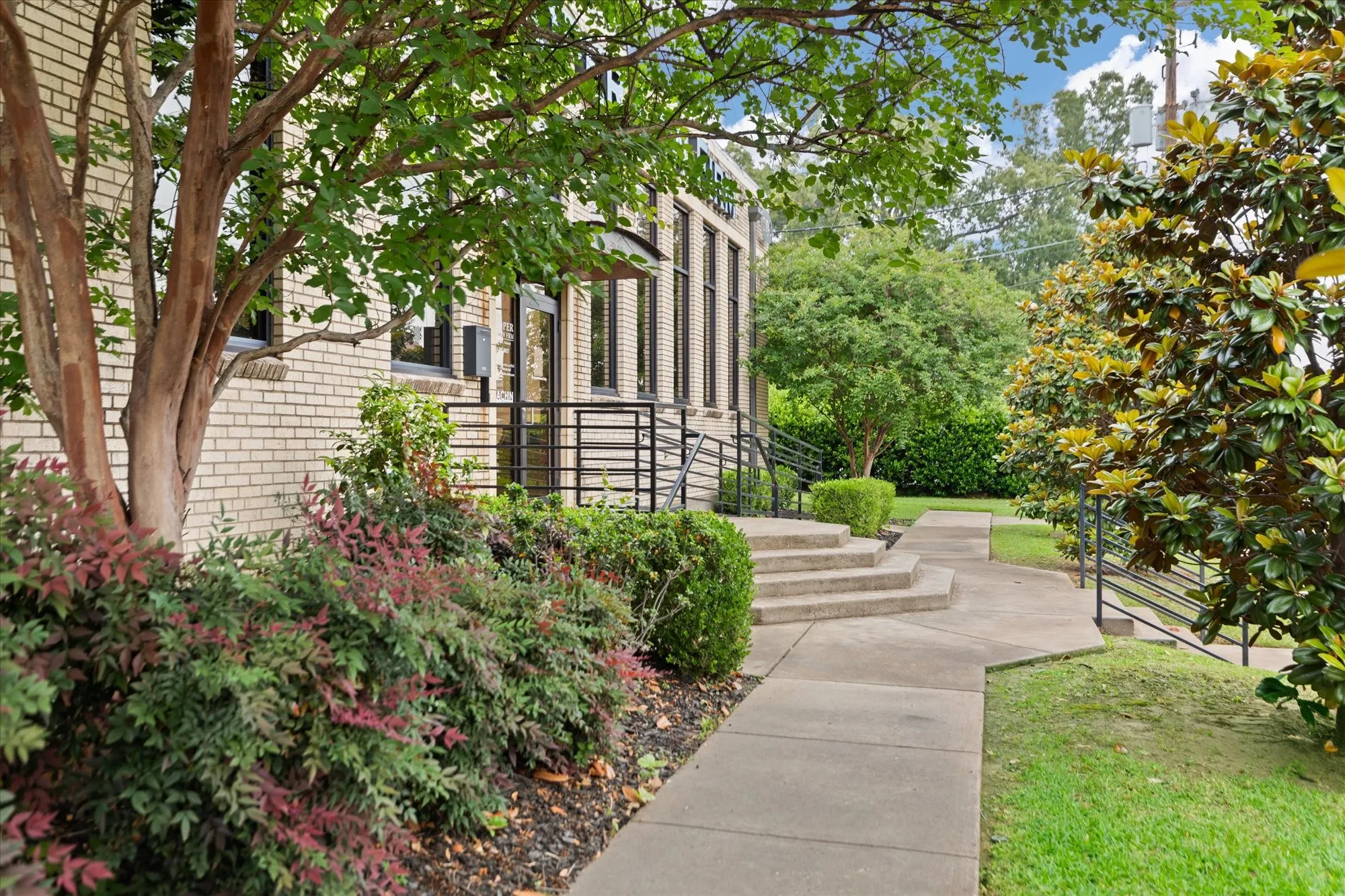 Office For Sale in Gregg County , 501 N Third Street, Longview, Texas 75602, 0, 0, Garage spaces, 0 Sqft, built in 1930, mls#21327833, Real Estate Agent in Longview, Homes For Sale in Gregg county, Homes For Sale in Longview, Realtor in Longview Texas, Real Estate Brokerage Independent Realty Texas, Luminita Cordes Realtor