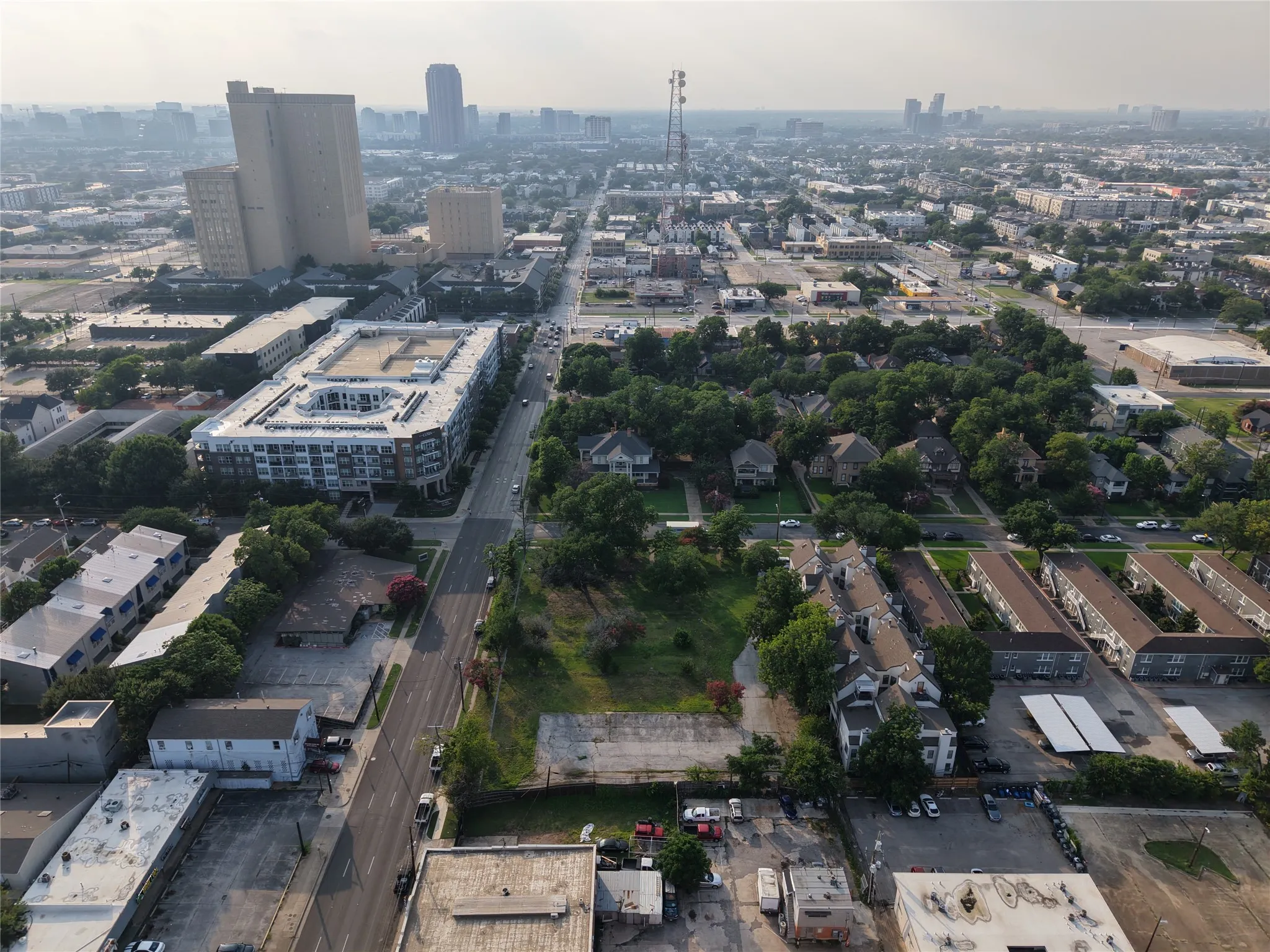 Improved Land For Sale in Dallas County , 1000 N Peak Street, Dallas, Texas 75204, 0, 0, Garage spaces, 0 Sqft, built in 0, mls#21326065, Real Estate Agent in Dallas, Homes For Sale in Dallas county, Homes For Sale in Dallas, Realtor in Dallas Texas, Real Estate Brokerage Independent Realty Texas, Luminita Cordes Realtor