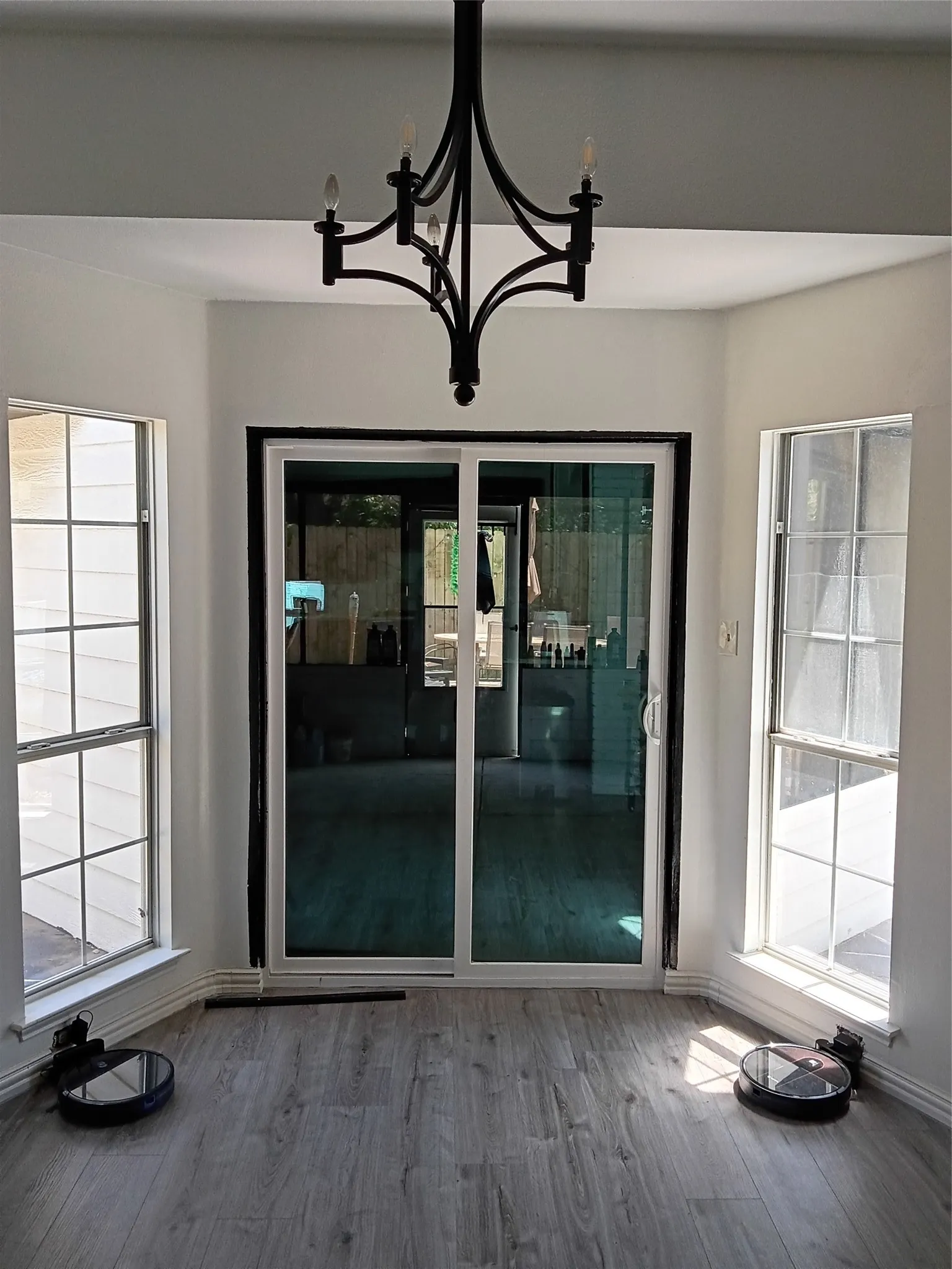 Single Family Residence For Sale in Tarrant County , 2202 S Branch Drive, Arlington, Texas 76001, 4 Bedroom, 2 Bathroom, 2 Garage spaces, 2,267 Sqft, built in 1988, mls#21327681, Real Estate Agent in Arlington, Homes For Sale in Tarrant county, Homes For Sale in Arlington, Realtor in Arlington Texas, Real Estate Brokerage Independent Realty Texas, Luminita Cordes Realtor