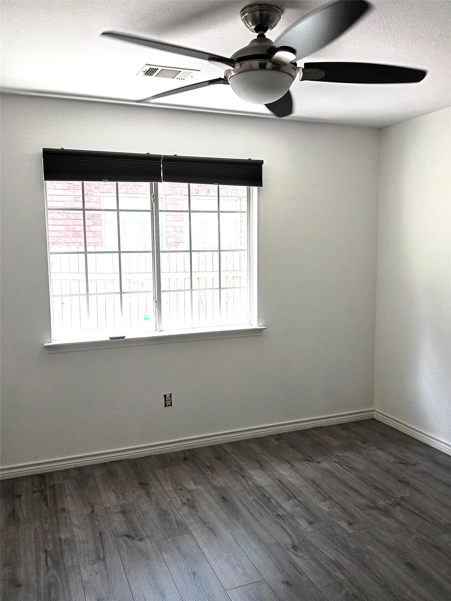 Single Family Residence For Sale in Tarrant County , 2202 S Branch Drive, Arlington, Texas 76001, 4 Bedroom, 2 Bathroom, 2 Garage spaces, 2,267 Sqft, built in 1988, mls#21327681, Real Estate Agent in Arlington, Homes For Sale in Tarrant county, Homes For Sale in Arlington, Realtor in Arlington Texas, Real Estate Brokerage Independent Realty Texas, Luminita Cordes Realtor
