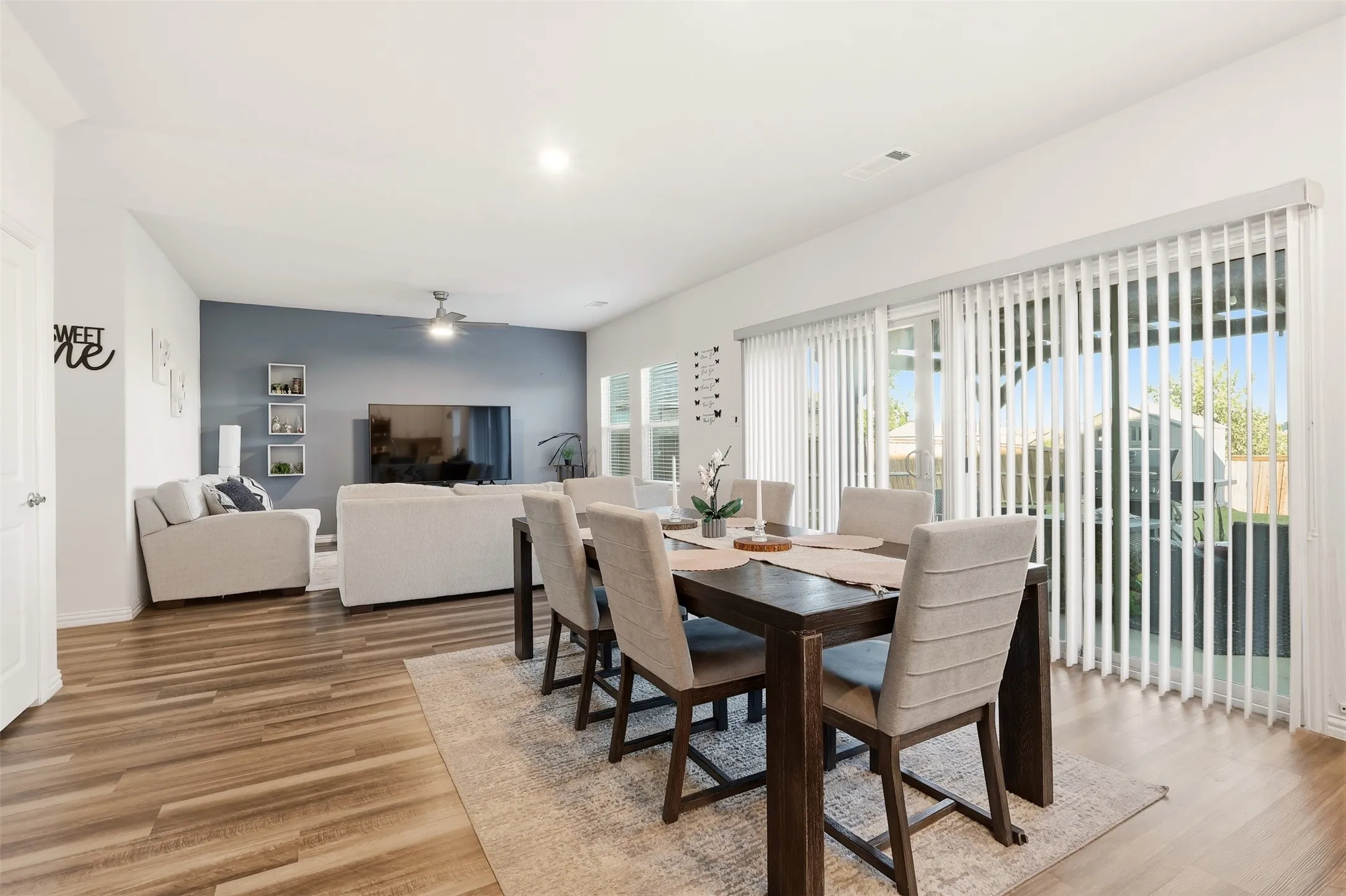 Single Family Residence For Sale in Tarrant County , 10529 Smiths Bend Road, Fort Worth, Texas 76126, 3 Bedroom, 3 Bathroom, 2 Garage spaces, 2,128 Sqft, built in 2021, mls#21326544, Real Estate Agent in Fort Worth, Homes For Sale in Tarrant county, Homes For Sale in Fort Worth, Realtor in Fort Worth Texas, Real Estate Brokerage Independent Realty Texas, Luminita Cordes Realtor