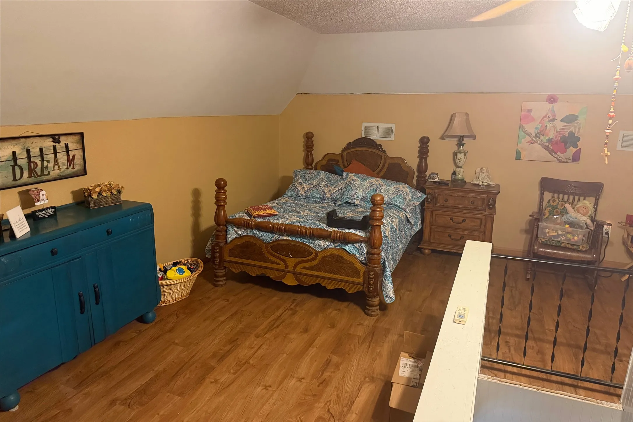 Single Family Residence For Sale in Cottle County , 908 15th Street, Paducah, Texas 79248, 3 Bedroom, 3 Bathroom, Garage spaces, 2,024 Sqft, built in 1960, mls#21327863, Real Estate Agent in Paducah, Homes For Sale in Cottle county, Homes For Sale in Paducah, Realtor in Paducah Texas, Real Estate Brokerage Independent Realty Texas, Luminita Cordes Realtor