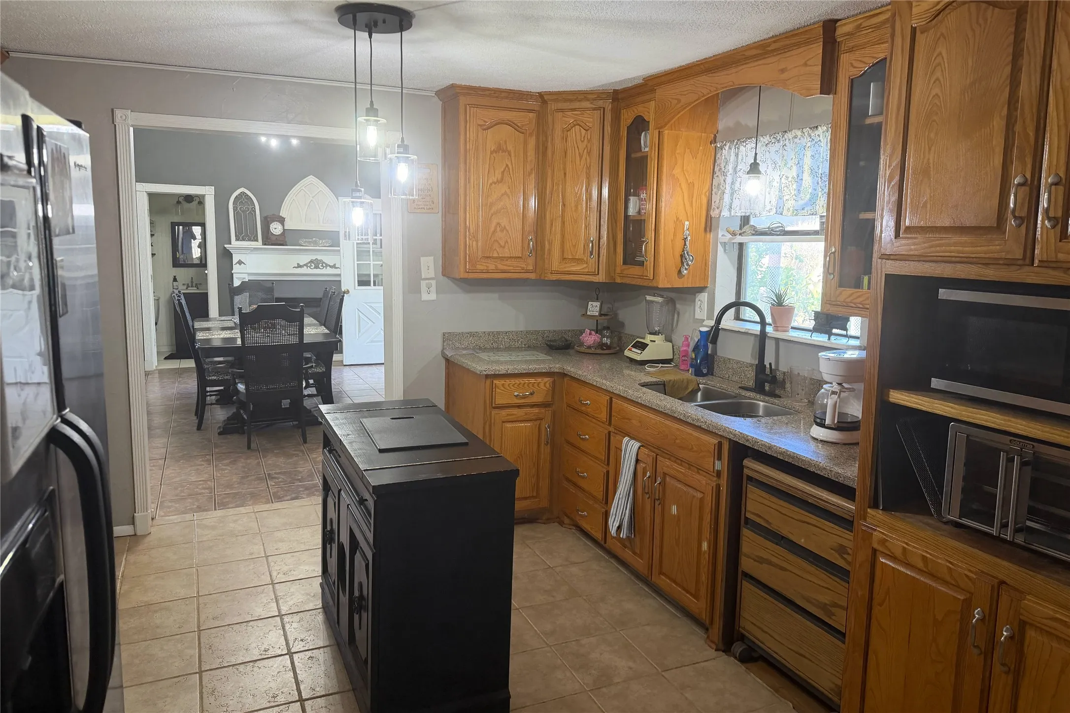 Single Family Residence For Sale in Cottle County , 908 15th Street, Paducah, Texas 79248, 3 Bedroom, 3 Bathroom, Garage spaces, 2,024 Sqft, built in 1960, mls#21327863, Real Estate Agent in Paducah, Homes For Sale in Cottle county, Homes For Sale in Paducah, Realtor in Paducah Texas, Real Estate Brokerage Independent Realty Texas, Luminita Cordes Realtor