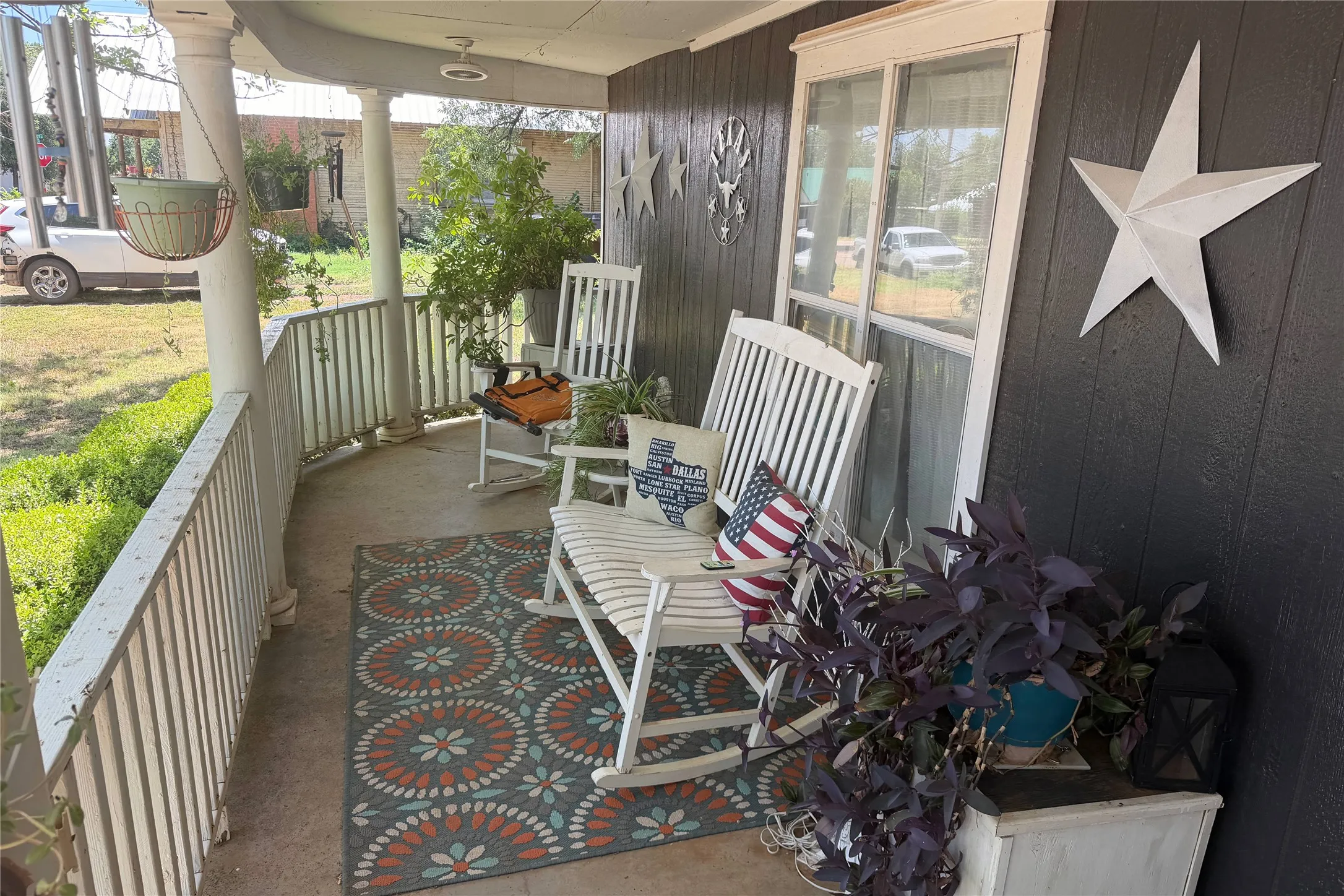Single Family Residence For Sale in Cottle County , 908 15th Street, Paducah, Texas 79248, 3 Bedroom, 3 Bathroom, Garage spaces, 2,024 Sqft, built in 1960, mls#21327863, Real Estate Agent in Paducah, Homes For Sale in Cottle county, Homes For Sale in Paducah, Realtor in Paducah Texas, Real Estate Brokerage Independent Realty Texas, Luminita Cordes Realtor