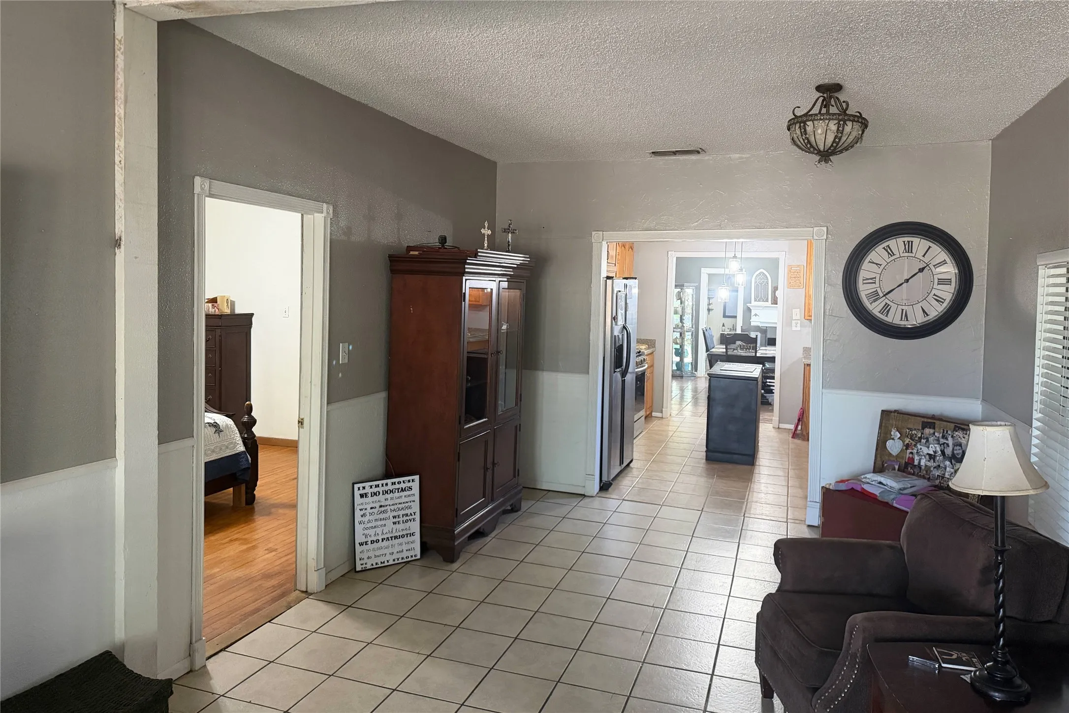 Single Family Residence For Sale in Cottle County , 908 15th Street, Paducah, Texas 79248, 3 Bedroom, 3 Bathroom, Garage spaces, 2,024 Sqft, built in 1960, mls#21327863, Real Estate Agent in Paducah, Homes For Sale in Cottle county, Homes For Sale in Paducah, Realtor in Paducah Texas, Real Estate Brokerage Independent Realty Texas, Luminita Cordes Realtor