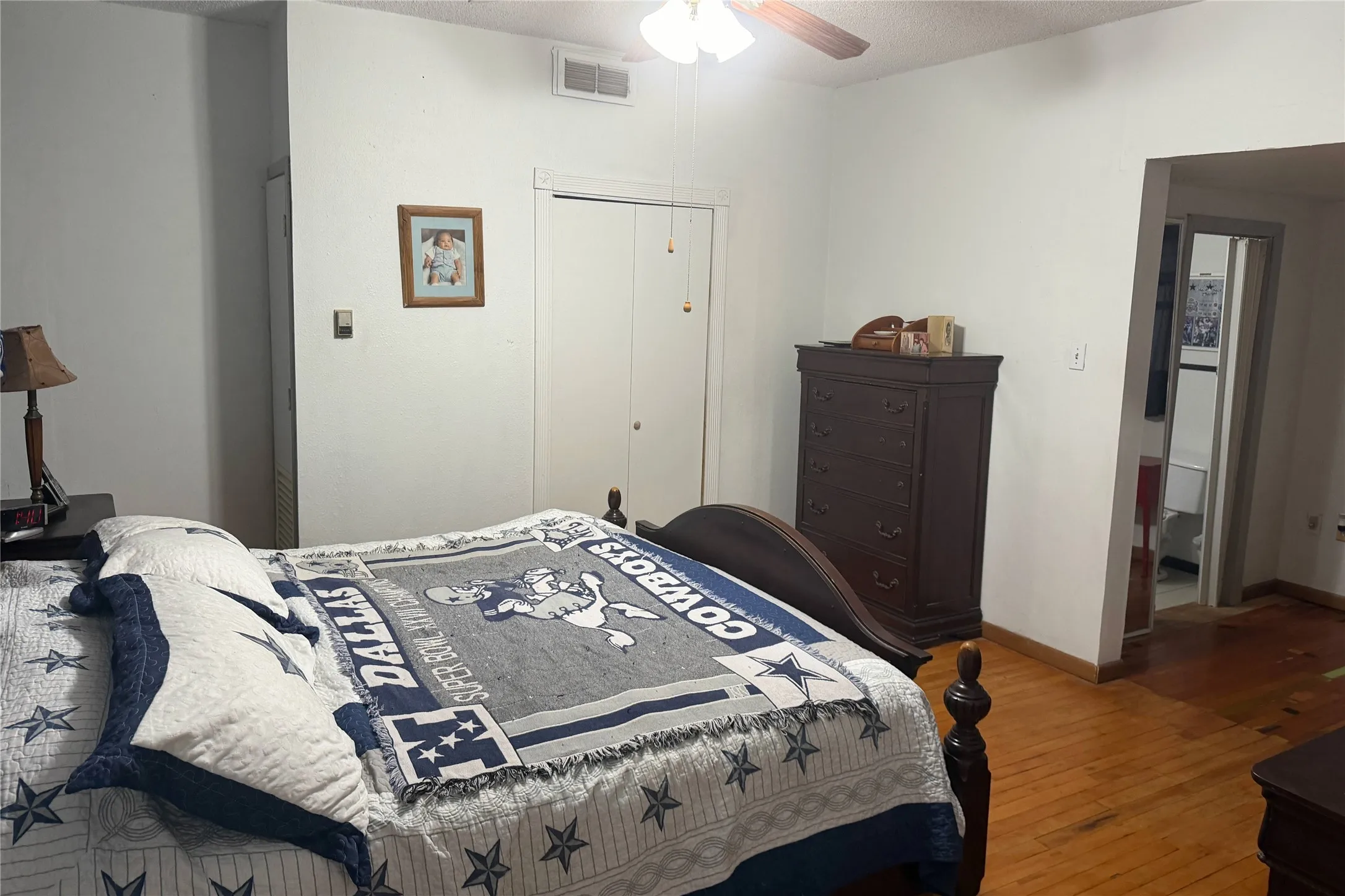 Single Family Residence For Sale in Cottle County , 908 15th Street, Paducah, Texas 79248, 3 Bedroom, 3 Bathroom, Garage spaces, 2,024 Sqft, built in 1960, mls#21327863, Real Estate Agent in Paducah, Homes For Sale in Cottle county, Homes For Sale in Paducah, Realtor in Paducah Texas, Real Estate Brokerage Independent Realty Texas, Luminita Cordes Realtor