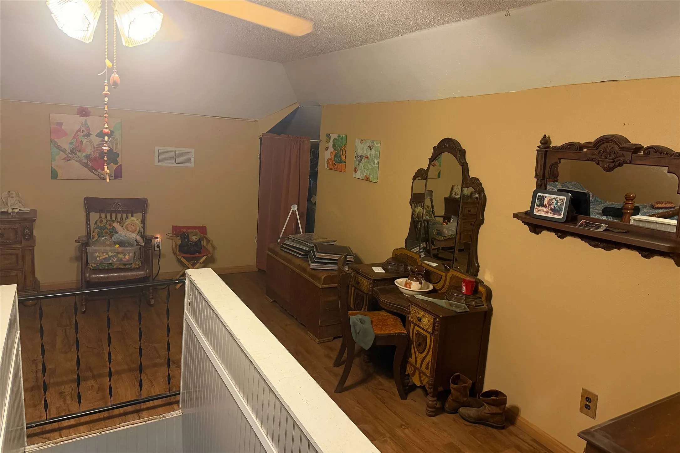 Single Family Residence For Sale in Cottle County , 908 15th Street, Paducah, Texas 79248, 3 Bedroom, 3 Bathroom, Garage spaces, 2,024 Sqft, built in 1960, mls#21327863, Real Estate Agent in Paducah, Homes For Sale in Cottle county, Homes For Sale in Paducah, Realtor in Paducah Texas, Real Estate Brokerage Independent Realty Texas, Luminita Cordes Realtor