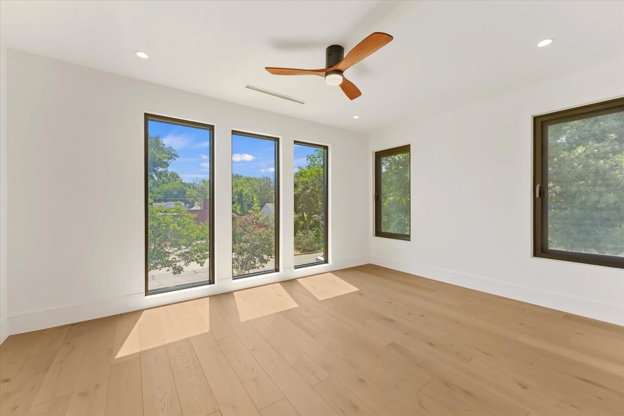 Wall to ceiling glass