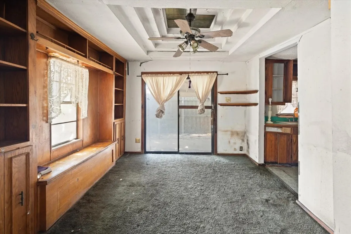 Single Family Residence For Sale in Dallas County , 3907 Odessa Street, Dallas, Texas 75212, 3 Bedroom, 2 Bathroom, Garage spaces, 1,260 Sqft, built in 1946, mls#21326658, Real Estate Agent in Dallas, Homes For Sale in Dallas county, Homes For Sale in Dallas, Realtor in Dallas Texas, Real Estate Brokerage Independent Realty Texas, Luminita Cordes Realtor