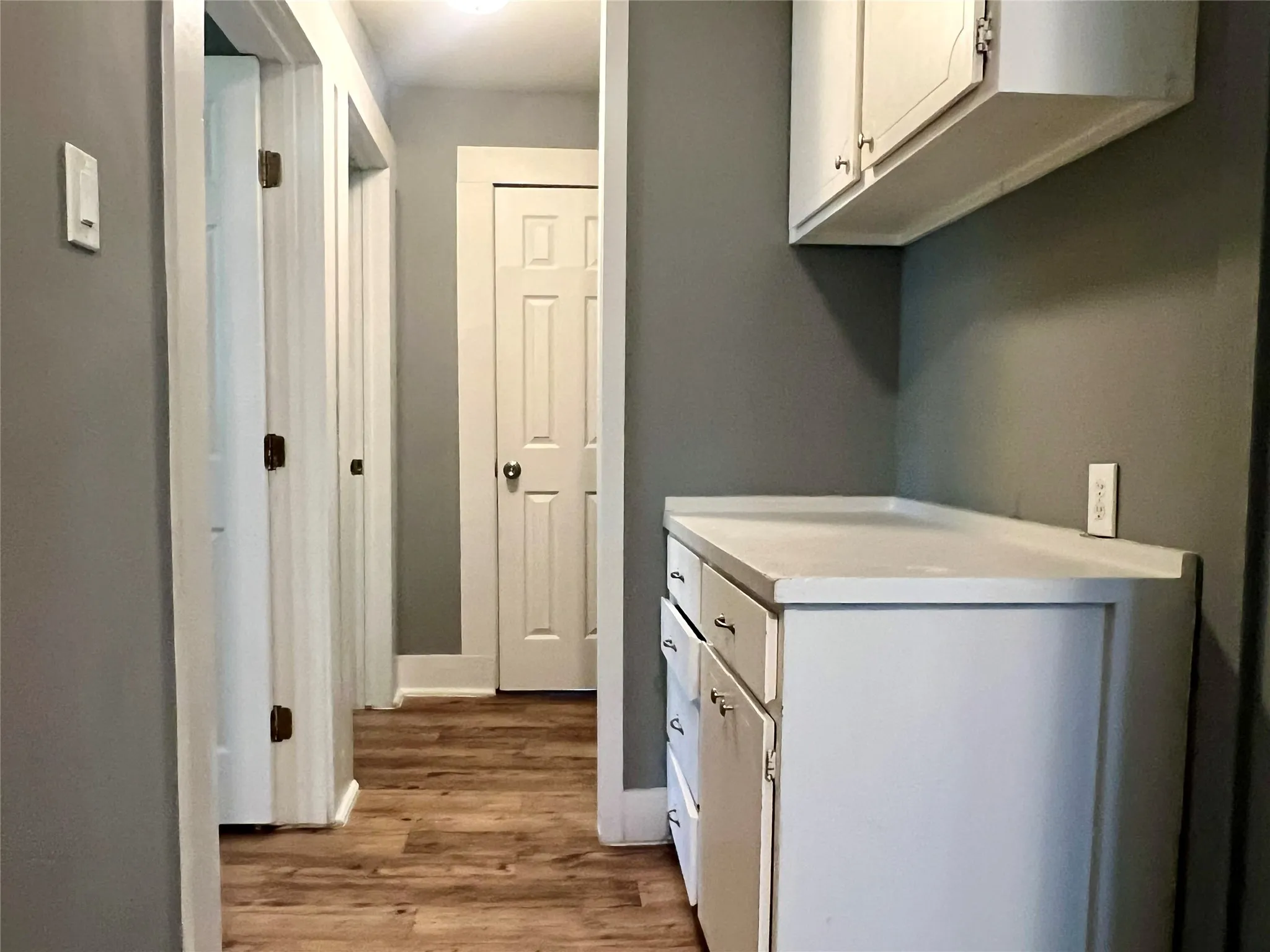 Apartment For Rent in Brown County , 1017 Vine Street 2, Brownwood, Texas 76801, 3 Bedroom, 1 Bathroom, Garage spaces, 1,050 Sqft, built in 0, mls#21323274, Real Estate Agent in Brownwood, Homes For Rent in Brown county, Homes For Rent in Brownwood, Realtor in Brownwood Texas, Real Estate Brokerage Independent Realty Texas, Luminita Cordes Realtor
