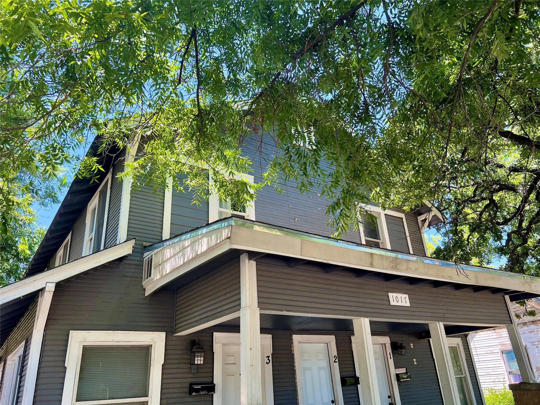 Apartment For Rent in Brown County , 1017 Vine Street 2, Brownwood, Texas 76801, 3 Bedroom, 1 Bathroom, Garage spaces, 1,050 Sqft, built in 0, mls#21323274, Real Estate Agent in Brownwood, Homes For Rent in Brown county, Homes For Rent in Brownwood, Realtor in Brownwood Texas, Real Estate Brokerage Independent Realty Texas, Luminita Cordes Realtor
