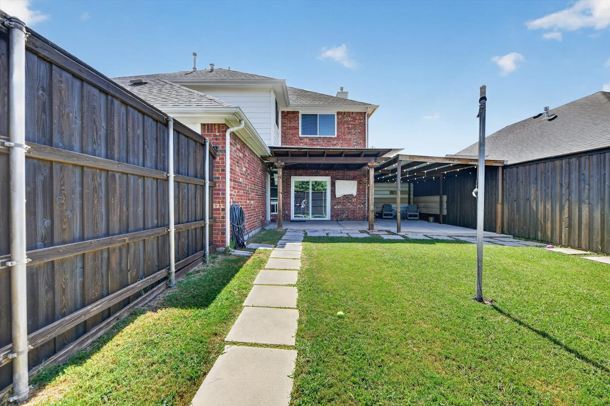 Single Family Residence For Sale in Denton County , 6217 Apache Drive, The Colony, Texas 75056, 4 Bedroom, 3 Bathroom, 2 Garage spaces, 2,139 Sqft, built in 2001, mls#21327865, Real Estate Agent in The Colony, Homes For Sale in Denton county, Homes For Sale in The Colony, Realtor in The Colony Texas, Real Estate Brokerage Independent Realty Texas, Luminita Cordes Realtor