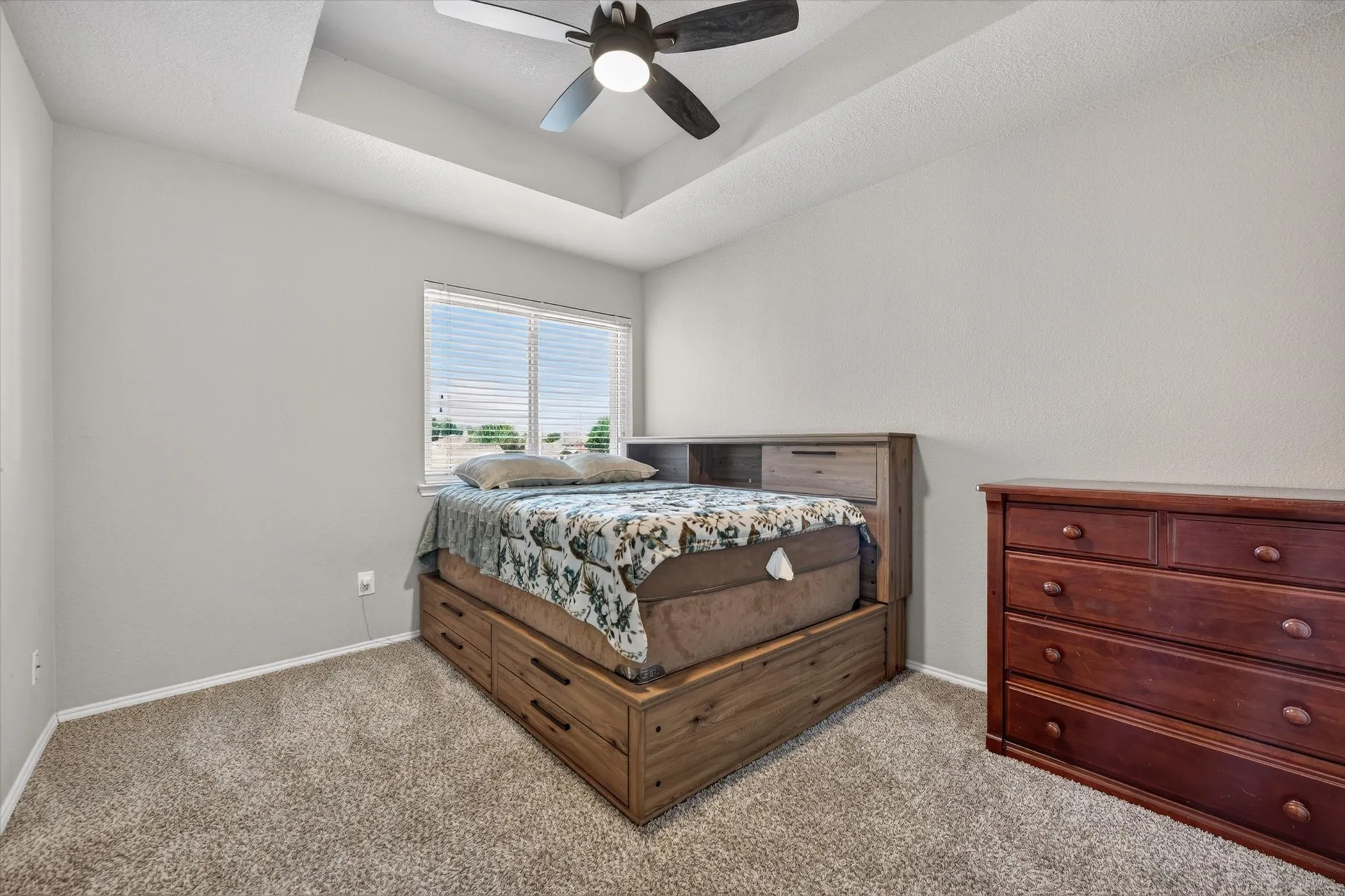 Single Family Residence For Sale in Denton County , 6217 Apache Drive, The Colony, Texas 75056, 4 Bedroom, 3 Bathroom, 2 Garage spaces, 2,139 Sqft, built in 2001, mls#21327865, Real Estate Agent in The Colony, Homes For Sale in Denton county, Homes For Sale in The Colony, Realtor in The Colony Texas, Real Estate Brokerage Independent Realty Texas, Luminita Cordes Realtor